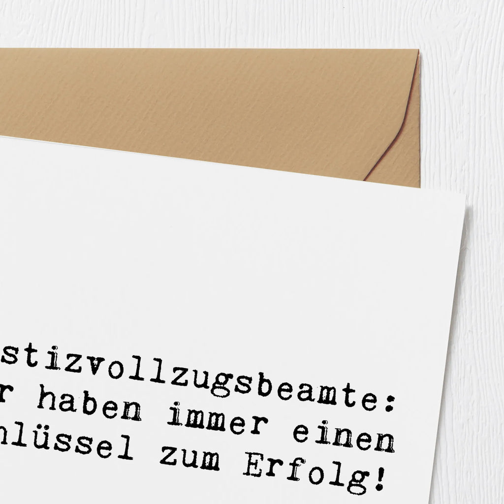 Deluxe Karte Spruch Justizvollzugsbeamte: Wir haben immer einen Schlüssel zum Erfolg! Glückwunschkarte, Einladungskarte, Hochwertige Klappkarte, Grußkarte, Hochzeitskarte, Hochwertige Grußkarte, Klappkarte, Karte, Geburtstagskarte, Beruf, Ausbildung, Jubiläum, Abschied, Rente, Kollege, Kollegin, Geschenk, Schenken, Arbeitskollege, Mitarbeiter, Firma, Danke, Dankeschön