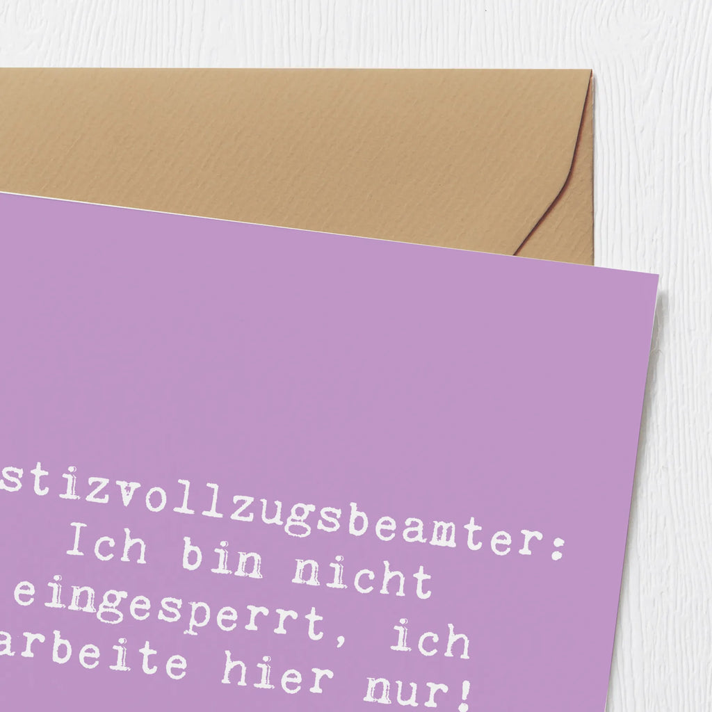 Deluxe Karte Spruch Justizvollzugsbeamter: Ich bin nicht eingesperrt, ich arbeite hier nur! Glückwunschkarte, Hochwertige Grußkarte, Hochwertige Klappkarte, Karte, Geburtstagskarte, Grußkarte, Hochzeitskarte, Einladungskarte, Klappkarte, Beruf, Ausbildung, Jubiläum, Abschied, Rente, Kollege, Kollegin, Geschenk, Schenken, Arbeitskollege, Mitarbeiter, Firma, Danke, Dankeschön