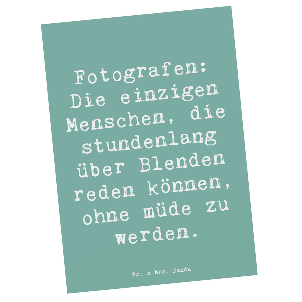 Postkarte Spruch Fotografen: Die einzigen Menschen, die stundenlang über Blenden reden können, ohne müde zu werden. Geschenkkarte, Ansichtskarten, Einladungskarte, Einladungskarten Geburtstag, Grußkarte, Ansichtskarte, Einladung, Dankeskarte, Einladung Geburtstag, Geburtstagskarte, Karte, Postkarte, Beruf, Ausbildung, Jubiläum, Abschied, Rente, Kollege, Kollegin, Geschenk, Schenken, Arbeitskollege, Mitarbeiter, Firma, Danke, Dankeschön