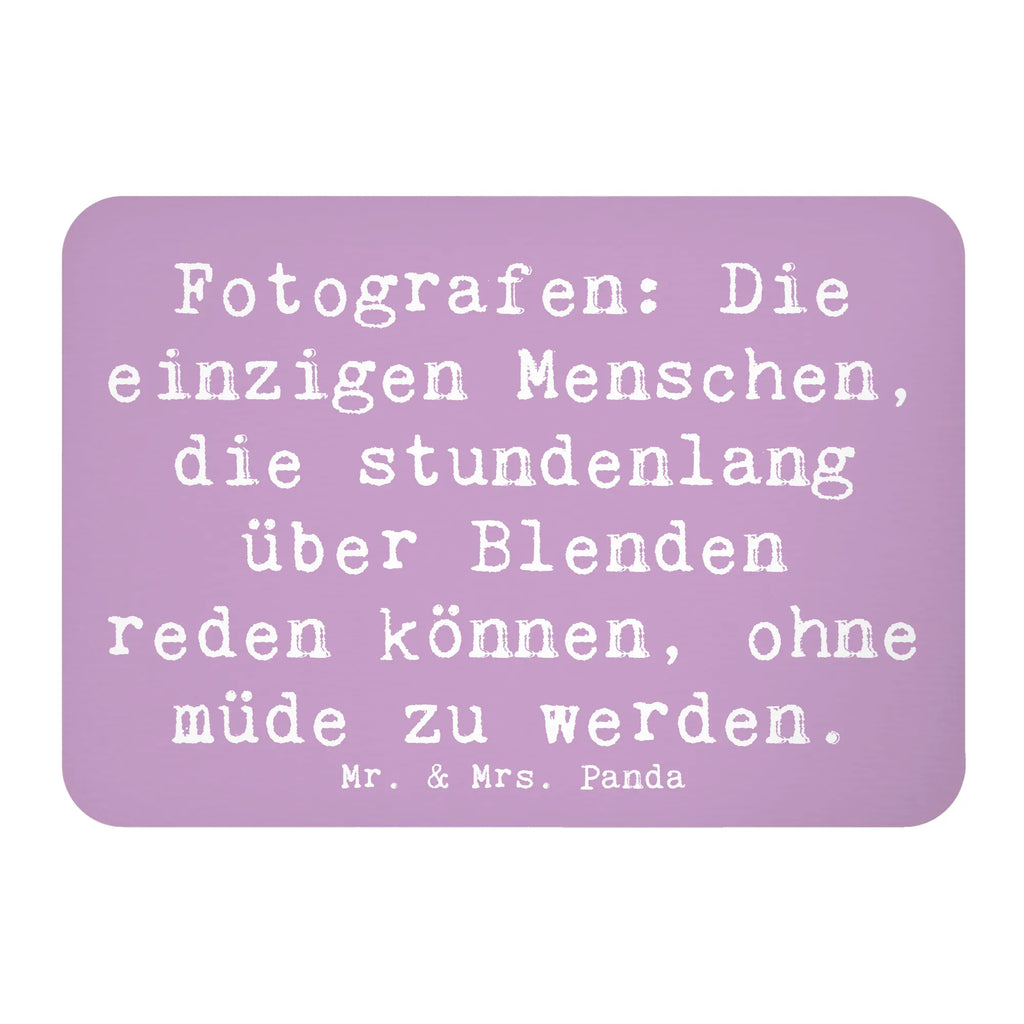 Magnet Spruch Fotografen: Die einzigen Menschen, die stundenlang über Blenden reden können, ohne müde zu werden. Motivmagnete, Pinnwandmagnet, Kühlschrankmagnet, Kühlschrank Dekoration, Notiz Magnet, Whiteboard Magnet, Souvenir Magnet, Dekomagnet, Beruf, Ausbildung, Jubiläum, Abschied, Rente, Kollege, Kollegin, Geschenk, Schenken, Arbeitskollege, Mitarbeiter, Firma, Danke, Dankeschön