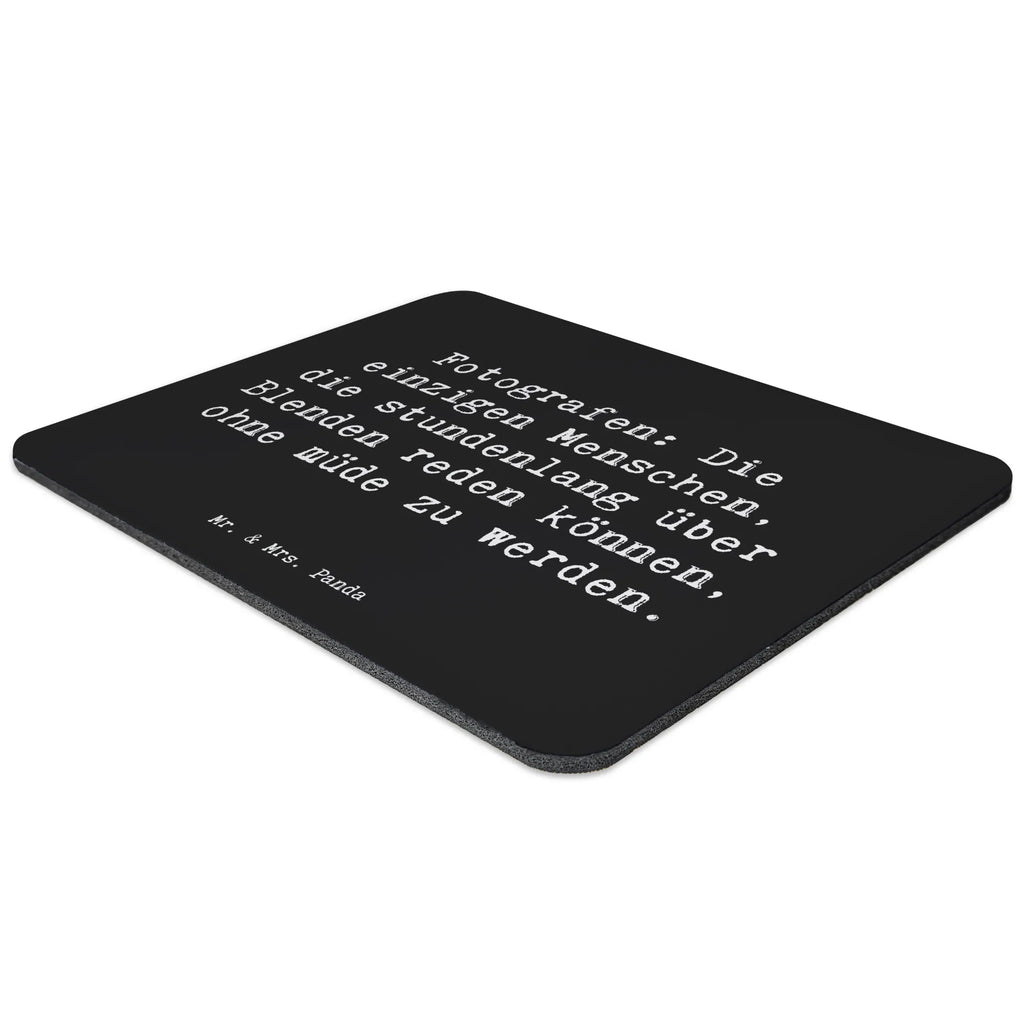 Mauspad Spruch Fotografen: Die einzigen Menschen, die stundenlang über Blenden reden können, ohne müde zu werden. Mausunterlage, Mousepad, Designer Mauspad, PC Zubehör, Mauspad, Arbeitszimmer, Computer zubehör, Mauspad Büro, Büroausstattung, Einzigartiges Mauspad, Beruf, Ausbildung, Jubiläum, Abschied, Rente, Kollege, Kollegin, Geschenk, Schenken, Arbeitskollege, Mitarbeiter, Firma, Danke, Dankeschön