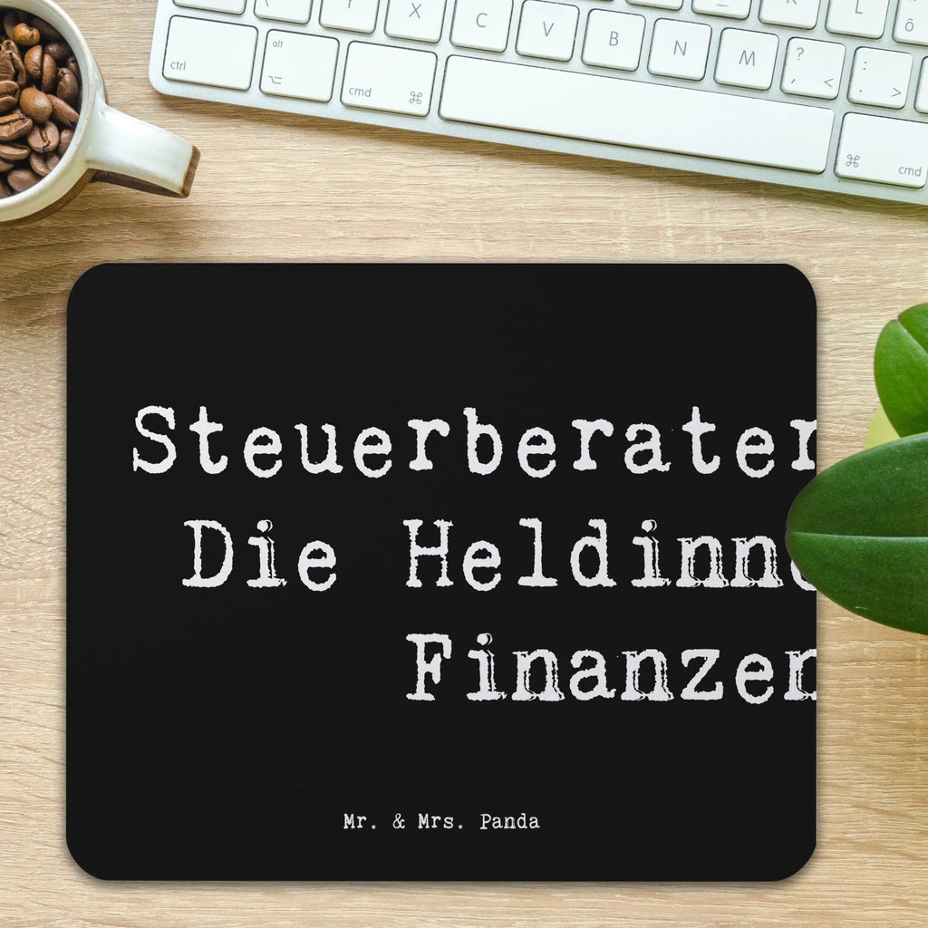 Mauspad Spruch Steuerberaterinnen: Die Heldinnen der Finanzen! Mousepad, Mauspad, Büroausstattung, Computer zubehör, Designer Mauspad, Mauspad Büro, Einzigartiges Mauspad, PC Zubehör, Arbeitszimmer, Mausunterlage, Beruf, Ausbildung, Jubiläum, Abschied, Rente, Kollege, Kollegin, Geschenk, Schenken, Arbeitskollege, Mitarbeiter, Firma, Danke, Dankeschön