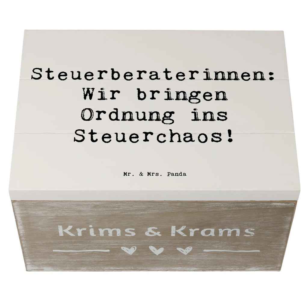 Holzkiste Spruch Steuerberaterinnen: Wir bringen Ordnung ins Steuerchaos! Aufbewahrungsbox, XXL, Dekokiste, Erinnerungsbox, Truhe, Holzkiste, Kiste, Schatulle, Geschenkbox, Schatzkiste, Erinnerungskiste, Geschenkdose, Beruf, Ausbildung, Jubiläum, Abschied, Rente, Kollege, Kollegin, Geschenk, Schenken, Arbeitskollege, Mitarbeiter, Firma, Danke, Dankeschön
