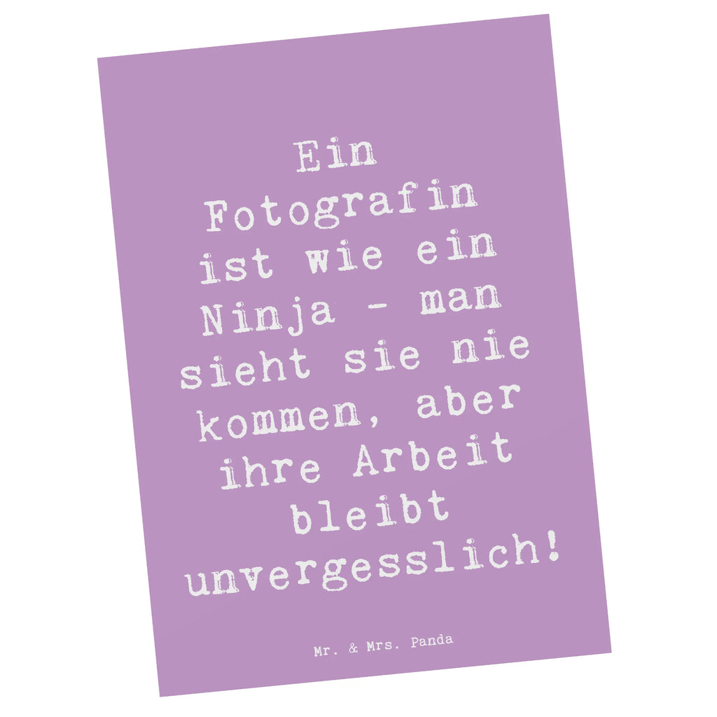 Postkarte Spruch Ein Fotografin ist wie ein Ninja - man sieht sie nie kommen, aber ihre Arbeit bleibt unvergesslich! Geburtstagskarte, Einladungskarte, Karte, Ansichtskarten, Geschenkkarte, Einladung Geburtstag, Ansichtskarte, Dankeskarte, Postkarte, Einladungskarten Geburtstag, Grußkarte, Einladung, Beruf, Ausbildung, Jubiläum, Abschied, Rente, Kollege, Kollegin, Geschenk, Schenken, Arbeitskollege, Mitarbeiter, Firma, Danke, Dankeschön