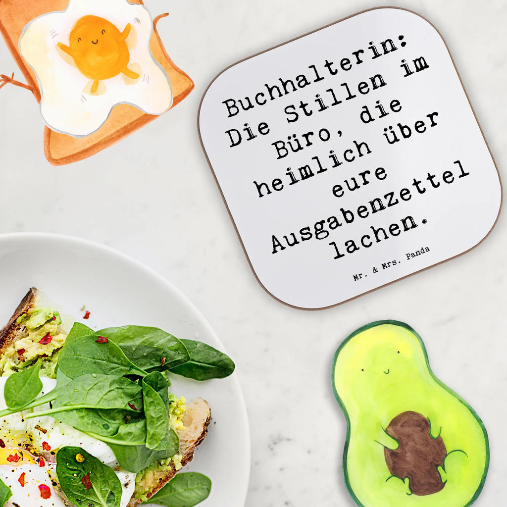 Untersetzer Spruch Buchhalterin: Die Stillen im Büro, die heimlich über eure Ausgabenzettel lachen. Untersetzer Design, Getränkeuntersetzer, Untersetzer aus Holz, Korkuntersetzer, Untersetzer Holz, Glasuntersetzer, Untersetzer Gläser, Untersetzer, Tassen Untersetzer, Bierdeckel, Untersetzer für Gläser, Holzuntersetzer, Beruf, Ausbildung, Jubiläum, Abschied, Rente, Kollege, Kollegin, Geschenk, Schenken, Arbeitskollege, Mitarbeiter, Firma, Danke, Dankeschön