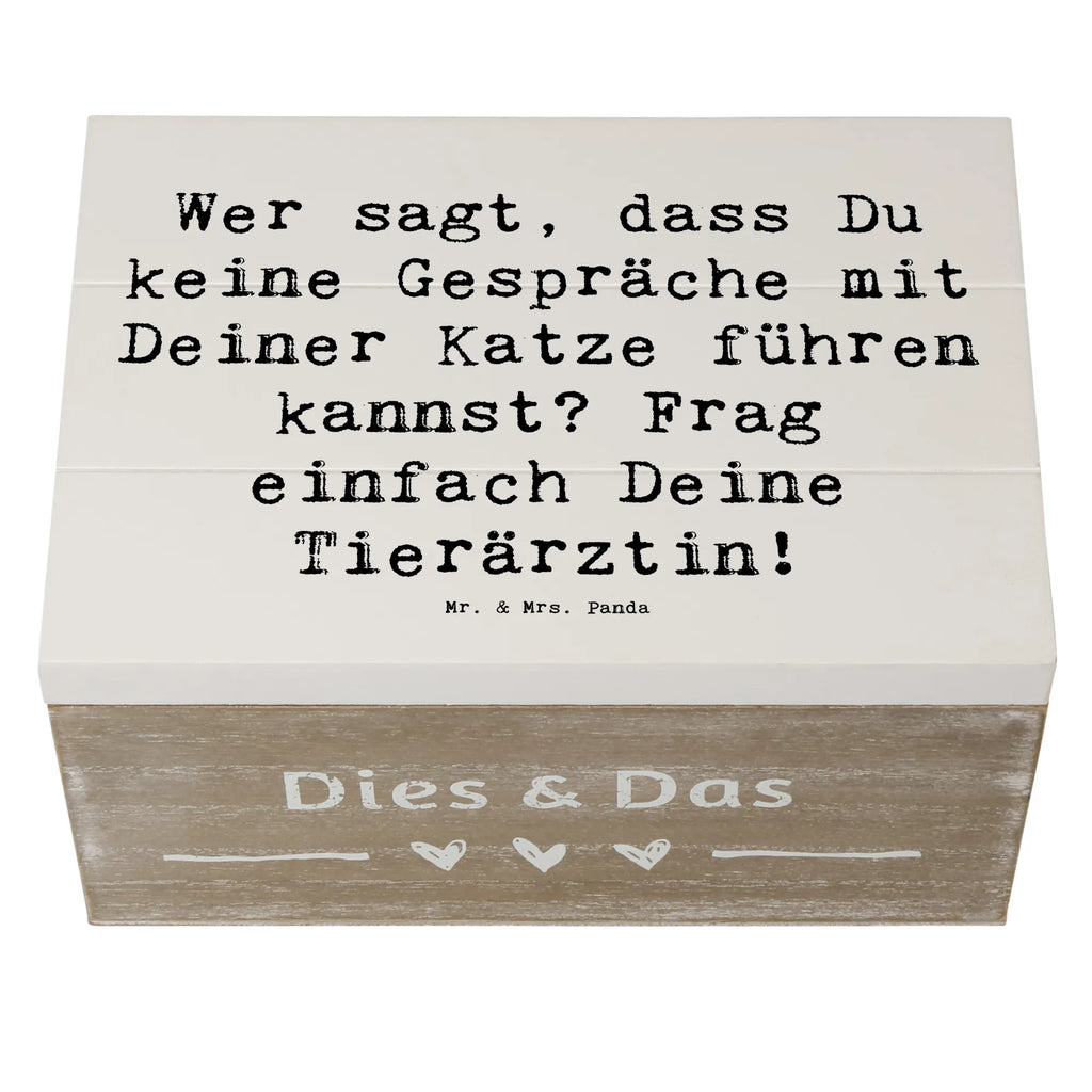 Holzkiste Spruch Wer sagt, dass Du keine Gespräche mit Deiner Katze führen kannst? Frag einfach Deine Tierärztin! Erinnerungsbox, Schatulle, Truhe, Kiste, Dekokiste, Geschenkdose, Aufbewahrungsbox, Holzkiste, Schatzkiste, XXL, Geschenkbox, Erinnerungskiste, Beruf, Ausbildung, Jubiläum, Abschied, Rente, Kollege, Kollegin, Geschenk, Schenken, Arbeitskollege, Mitarbeiter, Firma, Danke, Dankeschön