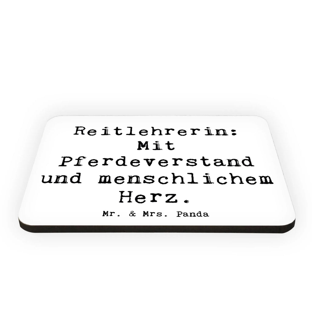 Magnet Saying Reitlehrerin: Mit Pferdeverstand und menschlichem Herz. Pinnwandmagnet, Notiz Magnet, Motivmagnete, Kühlschrankmagnet, Dekomagnet, Whiteboard Magnet, Kühlschrank Dekoration, Souvenir Magnet, Beruf, Ausbildung, Jubiläum, Abschied, Rente, Kollege, Kollegin, Geschenk, Schenken, Arbeitskollege, Mitarbeiter, Firma, Danke, Dankeschön