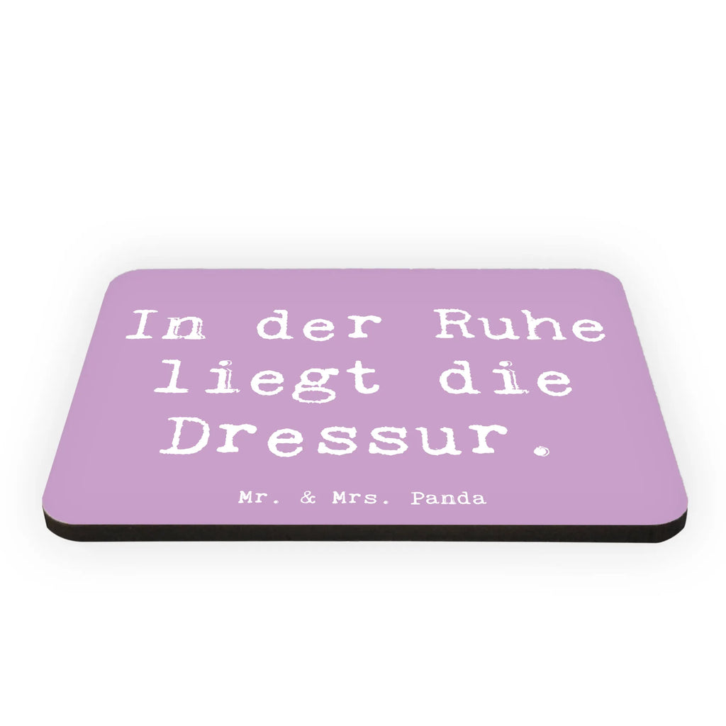 Magnet Saying In der Ruhe liegt die Dressur. Whiteboard Magnet, Dekomagnet, Kühlschrank Dekoration, Souvenir Magnet, Motivmagnete, Pinnwandmagnet, Kühlschrankmagnet, Notiz Magnet, Beruf, Ausbildung, Jubiläum, Abschied, Rente, Kollege, Kollegin, Geschenk, Schenken, Arbeitskollege, Mitarbeiter, Firma, Danke, Dankeschön