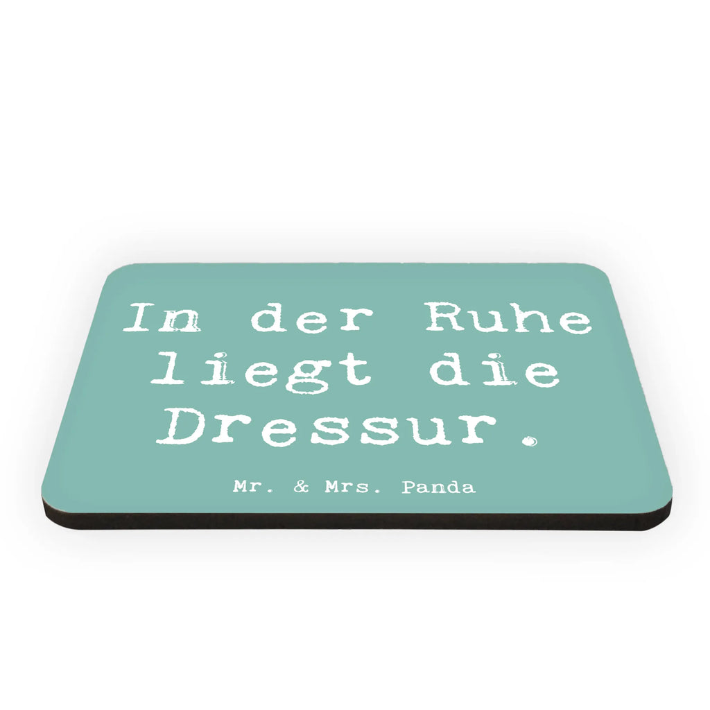Magnet Saying In der Ruhe liegt die Dressur. Whiteboard Magnet, Dekomagnet, Kühlschrank Dekoration, Souvenir Magnet, Motivmagnete, Pinnwandmagnet, Kühlschrankmagnet, Notiz Magnet, Beruf, Ausbildung, Jubiläum, Abschied, Rente, Kollege, Kollegin, Geschenk, Schenken, Arbeitskollege, Mitarbeiter, Firma, Danke, Dankeschön