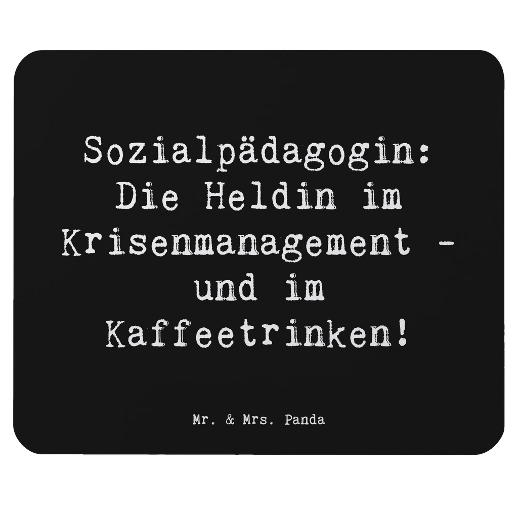 Mouse mat Saying Sozialpädagogin: Die Heldin im Krisenmanagement - und im Kaffeetrinken! Einzigartiges Mauspad, Büroausstattung, Mauspad Büro, Arbeitszimmer, PC Zubehör, Computer zubehör, Designer Mauspad, Mousepad, Mauspad, Mausunterlage, Beruf, Ausbildung, Jubiläum, Abschied, Rente, Kollege, Kollegin, Geschenk, Schenken, Arbeitskollege, Mitarbeiter, Firma, Danke, Dankeschön