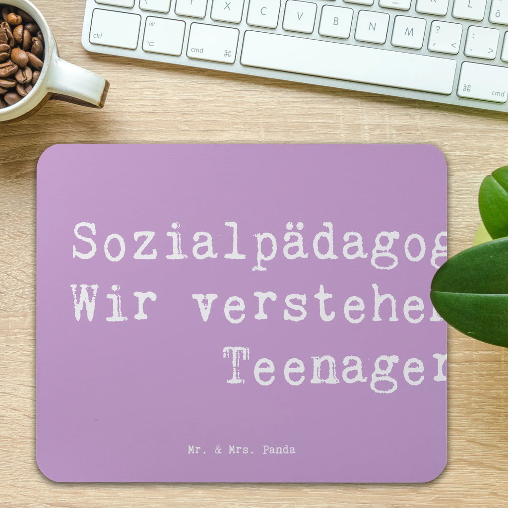 Mauspad Spruch Sozialpädagoginnen: Wir verstehen sogar Teenager! Büroausstattung, Arbeitszimmer, Computer zubehör, PC Zubehör, Mauspad, Mousepad, Mausunterlage, Designer Mauspad, Einzigartiges Mauspad, Mauspad Büro, Beruf, Ausbildung, Jubiläum, Abschied, Rente, Kollege, Kollegin, Geschenk, Schenken, Arbeitskollege, Mitarbeiter, Firma, Danke, Dankeschön