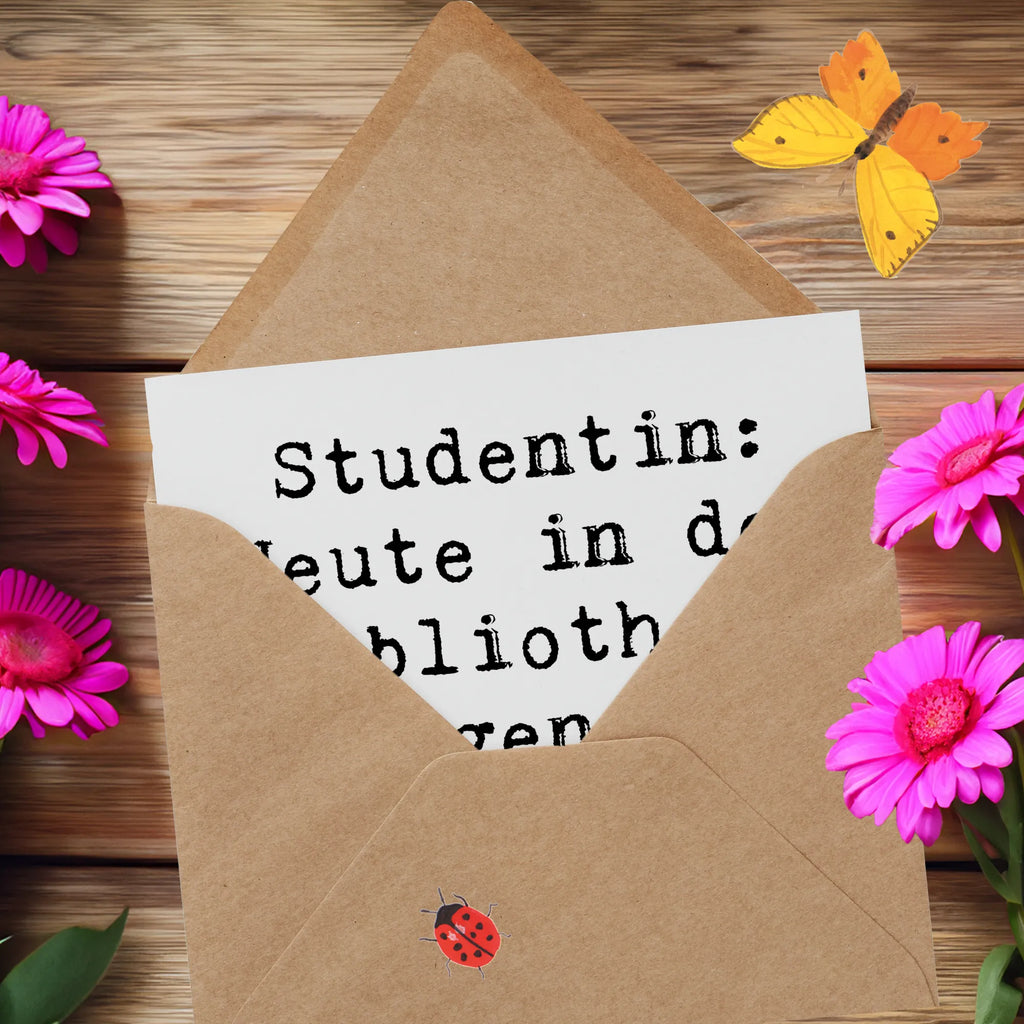 Deluxe Card Saying Studentin: Heute in der Bibliothek, morgen die Welt erobern! Grußkarte, Glückwunschkarte, Hochwertige Grußkarte, Hochwertige Klappkarte, Einladungskarte, Geburtstagskarte, Karte, Klappkarte, Hochzeitskarte, Beruf, Ausbildung, Jubiläum, Abschied, Rente, Kollege, Kollegin, Geschenk, Schenken, Arbeitskollege, Mitarbeiter, Firma, Danke, Dankeschön