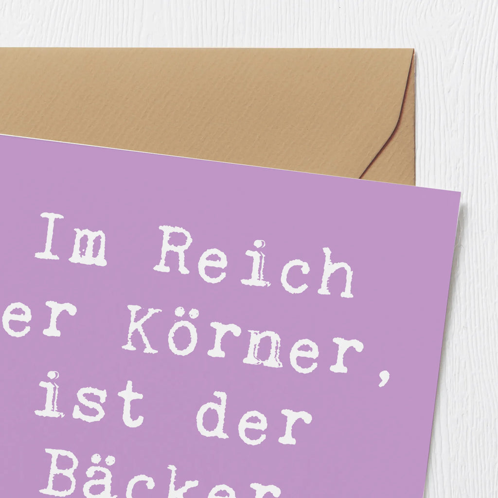 Deluxe Card Saying Im Reich der Körner, ist der Bäcker König. Glückwunschkarte, Karte, Grußkarte, Hochwertige Klappkarte, Hochwertige Grußkarte, Einladungskarte, Klappkarte, Geburtstagskarte, Hochzeitskarte, Beruf, Ausbildung, Jubiläum, Abschied, Rente, Kollege, Kollegin, Geschenk, Schenken, Arbeitskollege, Mitarbeiter, Firma, Danke, Dankeschön