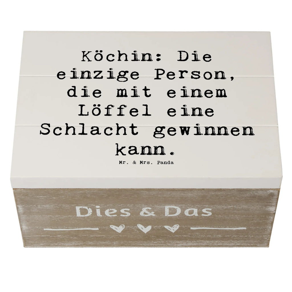Holzkiste Spruch Köchin: Die einzige Person, die mit einem Löffel eine Schlacht gewinnen kann. Geschenkdose, Truhe, Aufbewahrungsbox, Schatzkiste, Dekokiste, Geschenkbox, Erinnerungsbox, XXL, Erinnerungskiste, Holzkiste, Schatulle, Kiste, Beruf, Ausbildung, Jubiläum, Abschied, Rente, Kollege, Kollegin, Geschenk, Schenken, Arbeitskollege, Mitarbeiter, Firma, Danke, Dankeschön