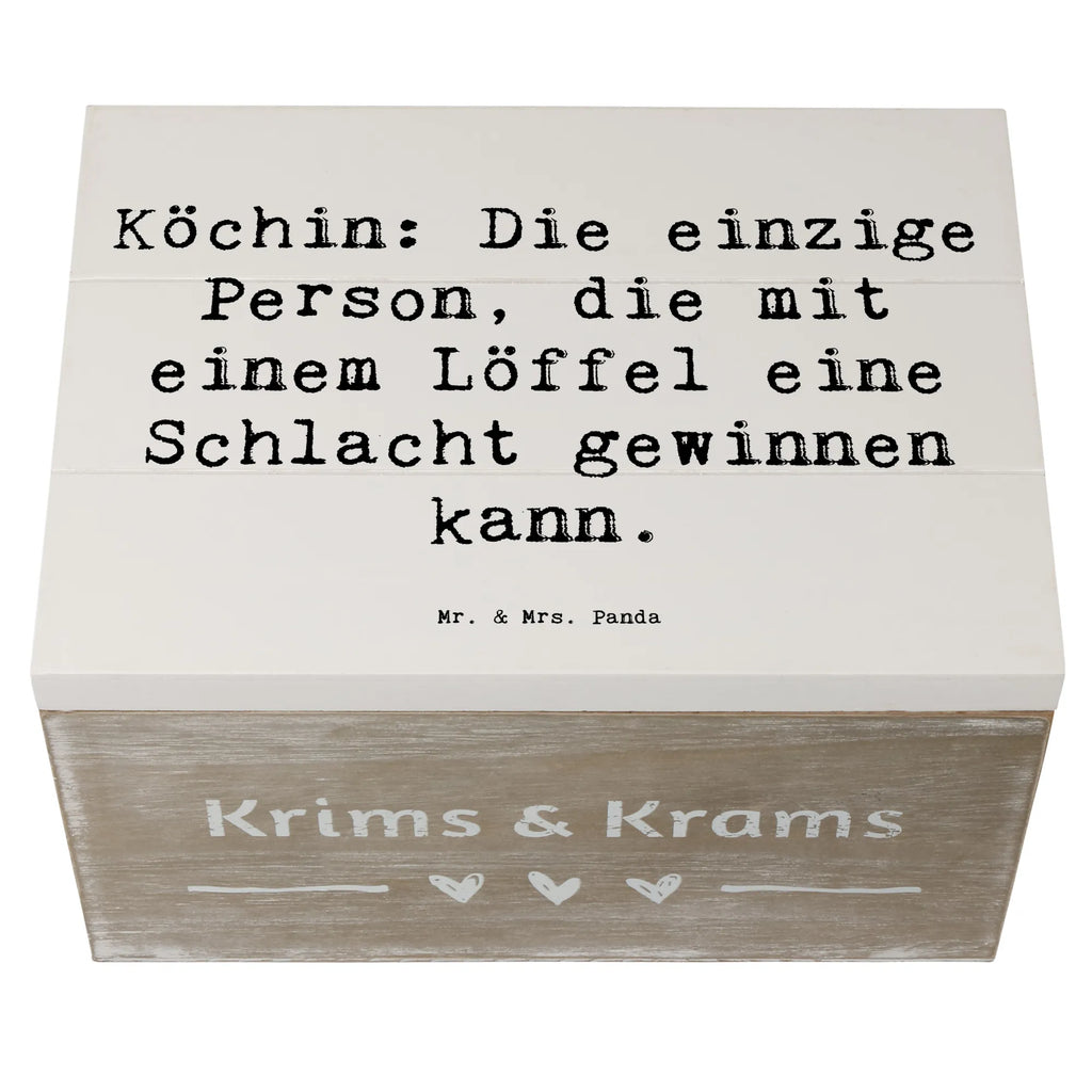 Holzkiste Spruch Köchin: Die einzige Person, die mit einem Löffel eine Schlacht gewinnen kann. Geschenkdose, Truhe, Aufbewahrungsbox, Schatzkiste, Dekokiste, Geschenkbox, Erinnerungsbox, XXL, Erinnerungskiste, Holzkiste, Schatulle, Kiste, Beruf, Ausbildung, Jubiläum, Abschied, Rente, Kollege, Kollegin, Geschenk, Schenken, Arbeitskollege, Mitarbeiter, Firma, Danke, Dankeschön