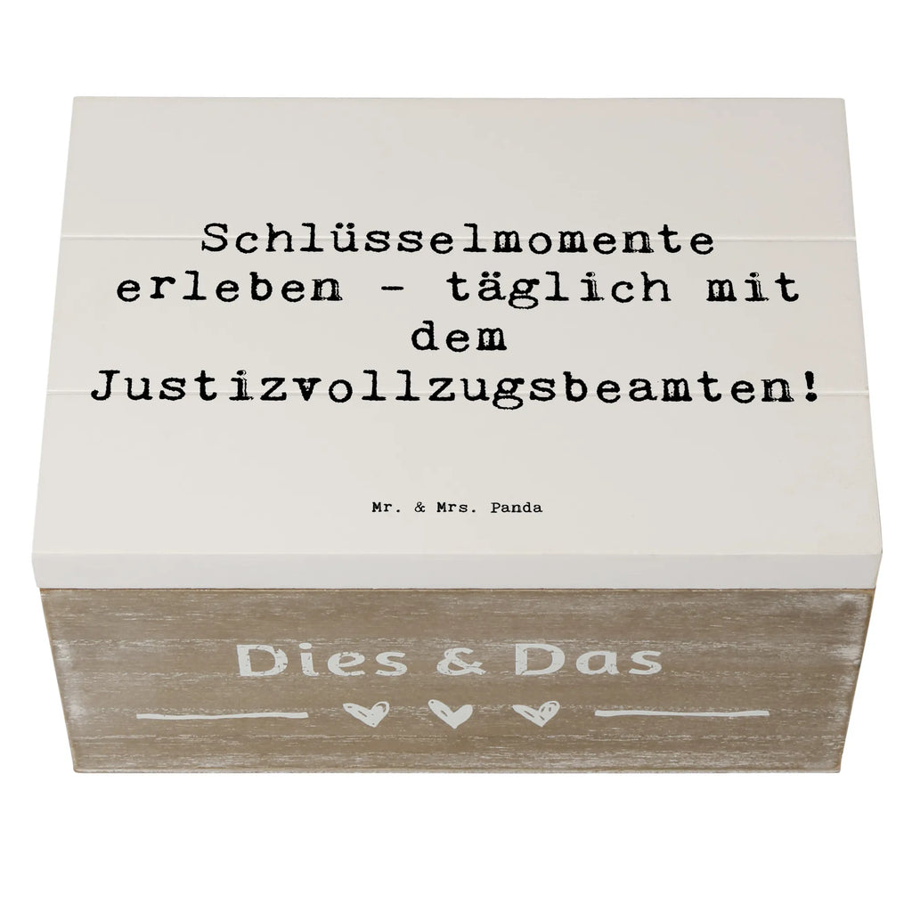 Holzkiste Spruch Schlüsselmomente erleben - täglich mit dem Justizvollzugsbeamten! Schatzkiste, Kiste, Truhe, Erinnerungsbox, Schatulle, Erinnerungskiste, Geschenkdose, Holzkiste, Aufbewahrungsbox, XXL, Geschenkbox, Dekokiste, Beruf, Ausbildung, Jubiläum, Abschied, Rente, Kollege, Kollegin, Geschenk, Schenken, Arbeitskollege, Mitarbeiter, Firma, Danke, Dankeschön