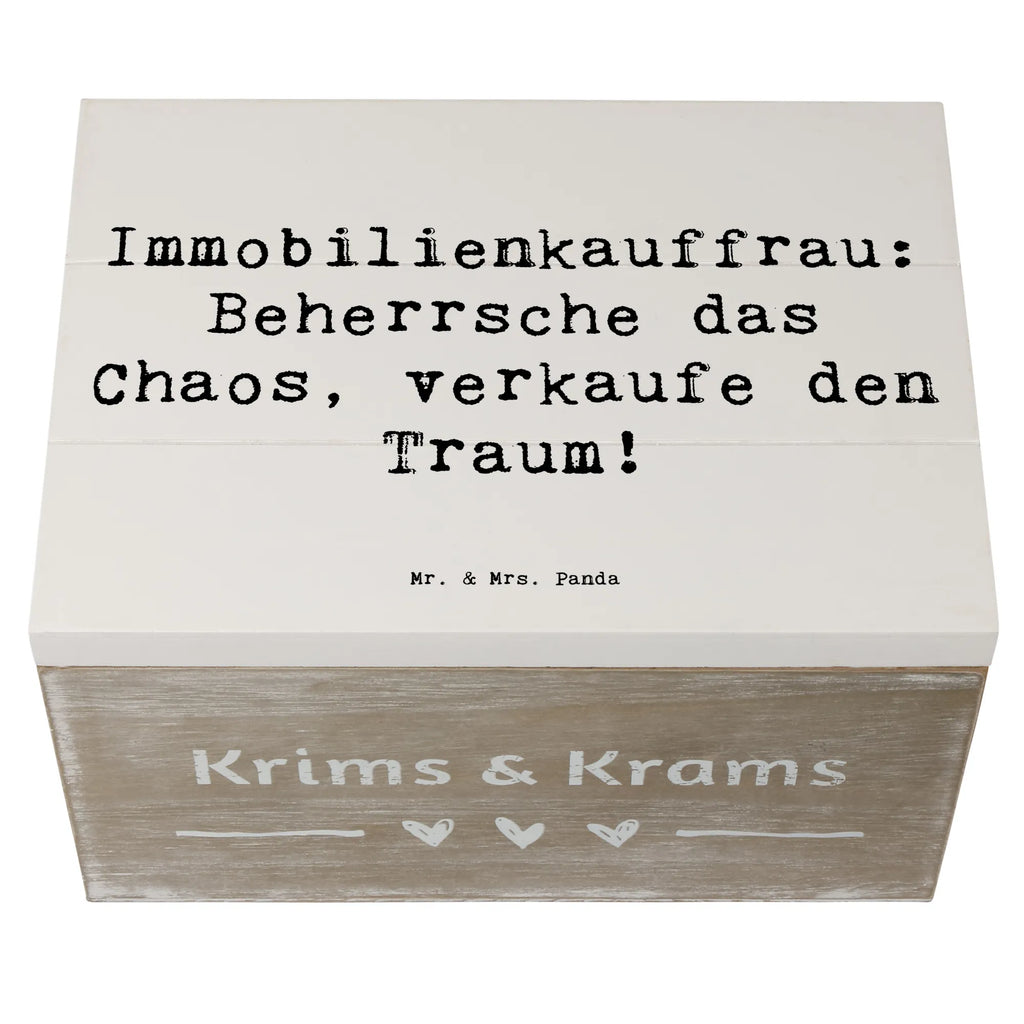 Holzkiste Spruch Immobilienkauffrau: Beherrsche das Chaos, verkaufe den Traum! Holzkiste, Dekokiste, Schatzkiste, Geschenkbox, Kiste, XXL, Erinnerungskiste, Aufbewahrungsbox, Geschenkdose, Schatulle, Truhe, Erinnerungsbox, Beruf, Ausbildung, Jubiläum, Abschied, Rente, Kollege, Kollegin, Geschenk, Schenken, Arbeitskollege, Mitarbeiter, Firma, Danke, Dankeschön