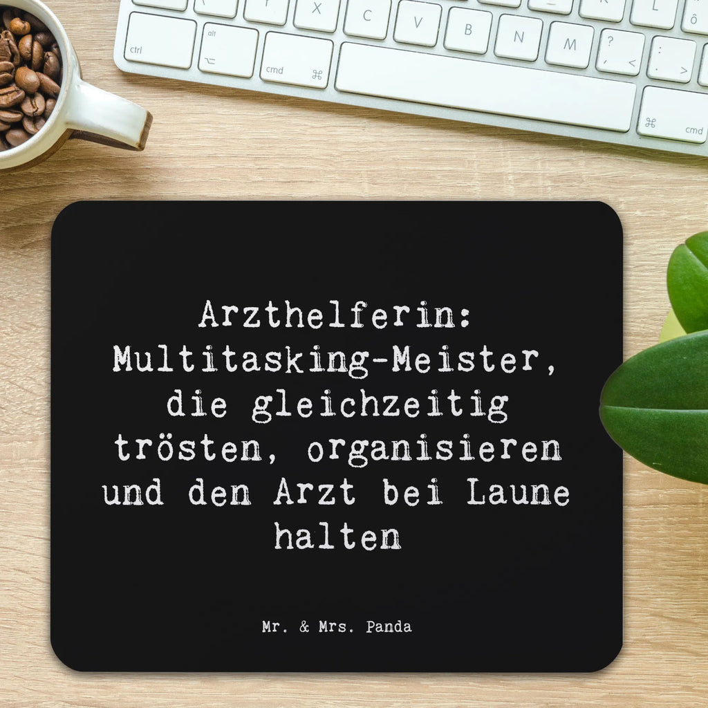 Mouse mat Saying Arzthelferin: Multitasking-Meister, die gleichzeitig trösten, organisieren und den Arzt bei Laune halten Einzigartiges Mauspad, PC Zubehör, Mauspad, Büroausstattung, Designer Mauspad, Mauspad Büro, Computer zubehör, Mousepad, Arbeitszimmer, Mausunterlage, Beruf, Ausbildung, Jubiläum, Abschied, Rente, Kollege, Kollegin, Geschenk, Schenken, Arbeitskollege, Mitarbeiter, Firma, Danke, Dankeschön