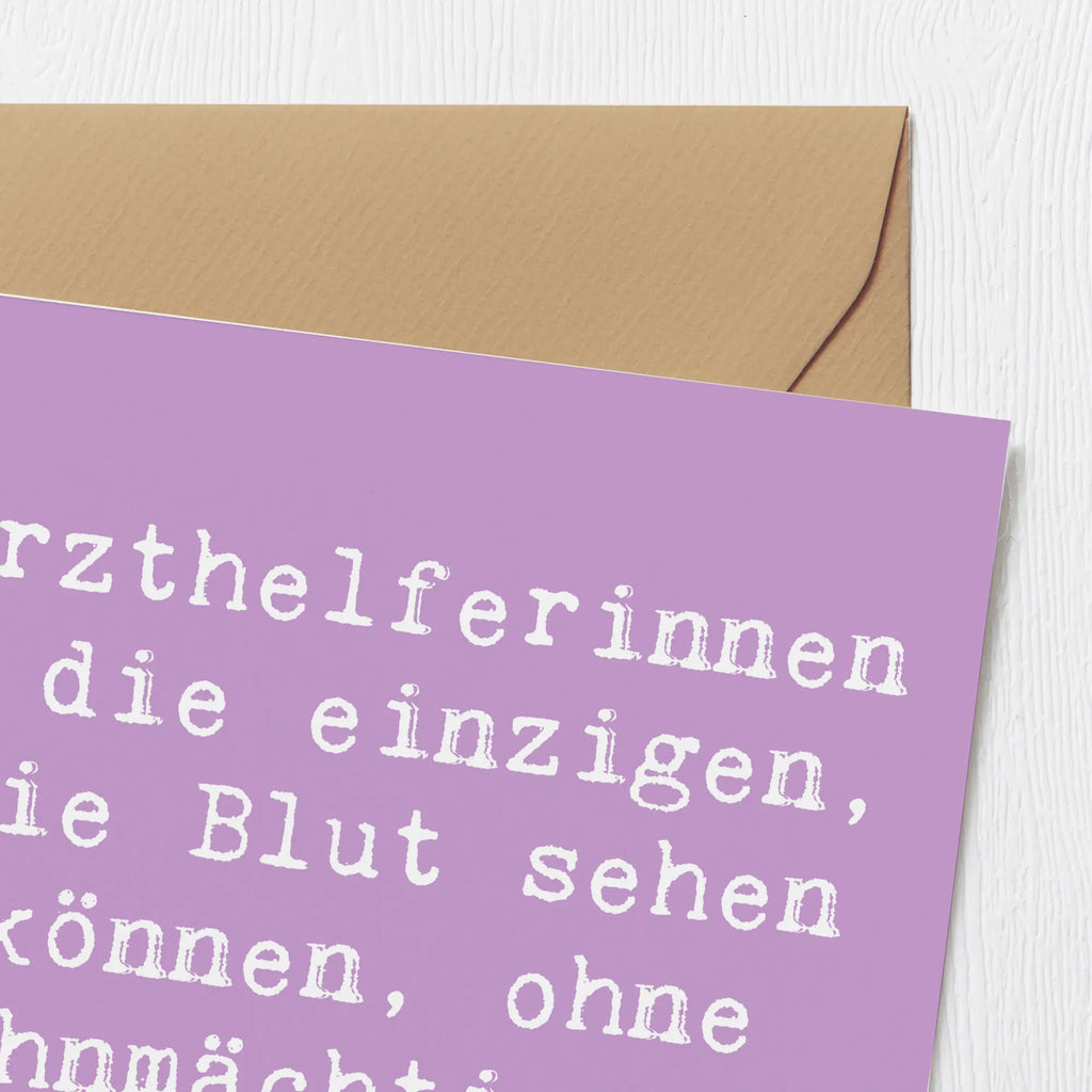 Deluxe Card Saying Arzthelferinnen - die einzigen, die Blut sehen können, ohne ohnmächtig zu werden! Hochzeitskarte, Geburtstagskarte, Hochwertige Klappkarte, Einladungskarte, Hochwertige Grußkarte, Klappkarte, Grußkarte, Karte, Glückwunschkarte, Beruf, Ausbildung, Jubiläum, Abschied, Rente, Kollege, Kollegin, Geschenk, Schenken, Arbeitskollege, Mitarbeiter, Firma, Danke, Dankeschön