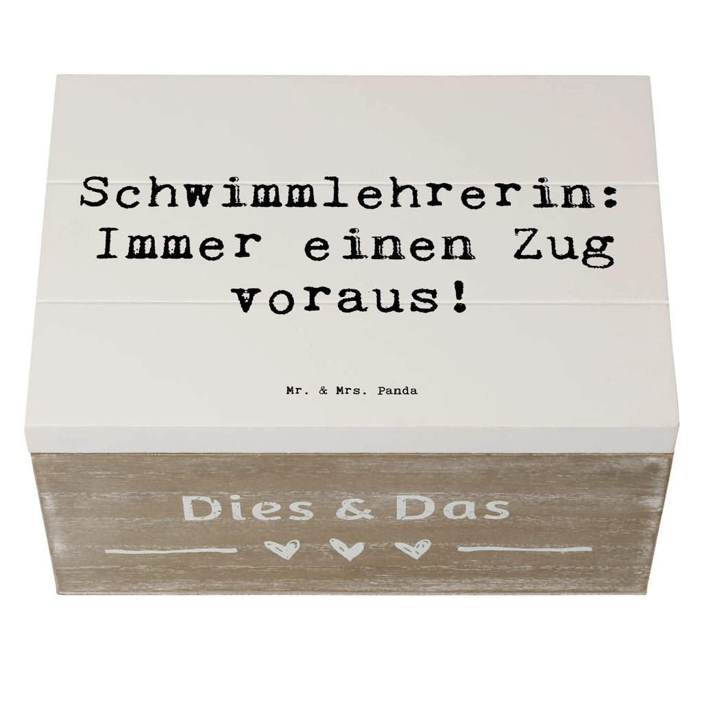 Holzkiste Spruch Schwimmlehrerin Zug voraus Geschenkdose, XXL, Schatzkiste, Holzkiste, Schatulle, Aufbewahrungsbox, Geschenkbox, Dekokiste, Kiste, Erinnerungskiste, Truhe, Erinnerungsbox, Beruf, Ausbildung, Jubiläum, Abschied, Rente, Kollege, Kollegin, Geschenk, Schenken, Arbeitskollege, Mitarbeiter, Firma, Danke, Dankeschön