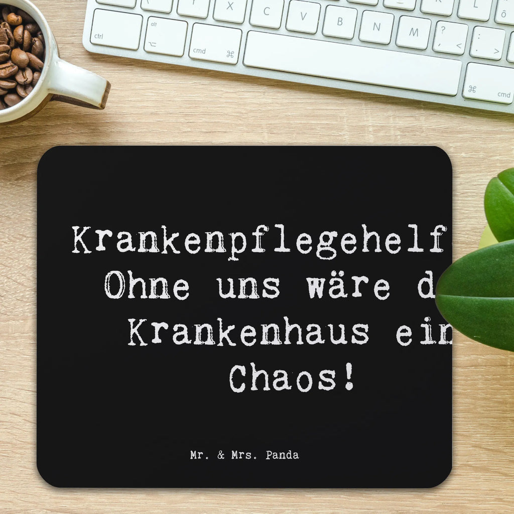 Mauspad Spruch Krankenpflegehelfer Chaos Designer Mauspad, Mauspad Büro, Büroausstattung, Mousepad, Mausunterlage, Arbeitszimmer, Einzigartiges Mauspad, PC Zubehör, Mauspad, Computer zubehör, Beruf, Ausbildung, Jubiläum, Abschied, Rente, Kollege, Kollegin, Geschenk, Schenken, Arbeitskollege, Mitarbeiter, Firma, Danke, Dankeschön