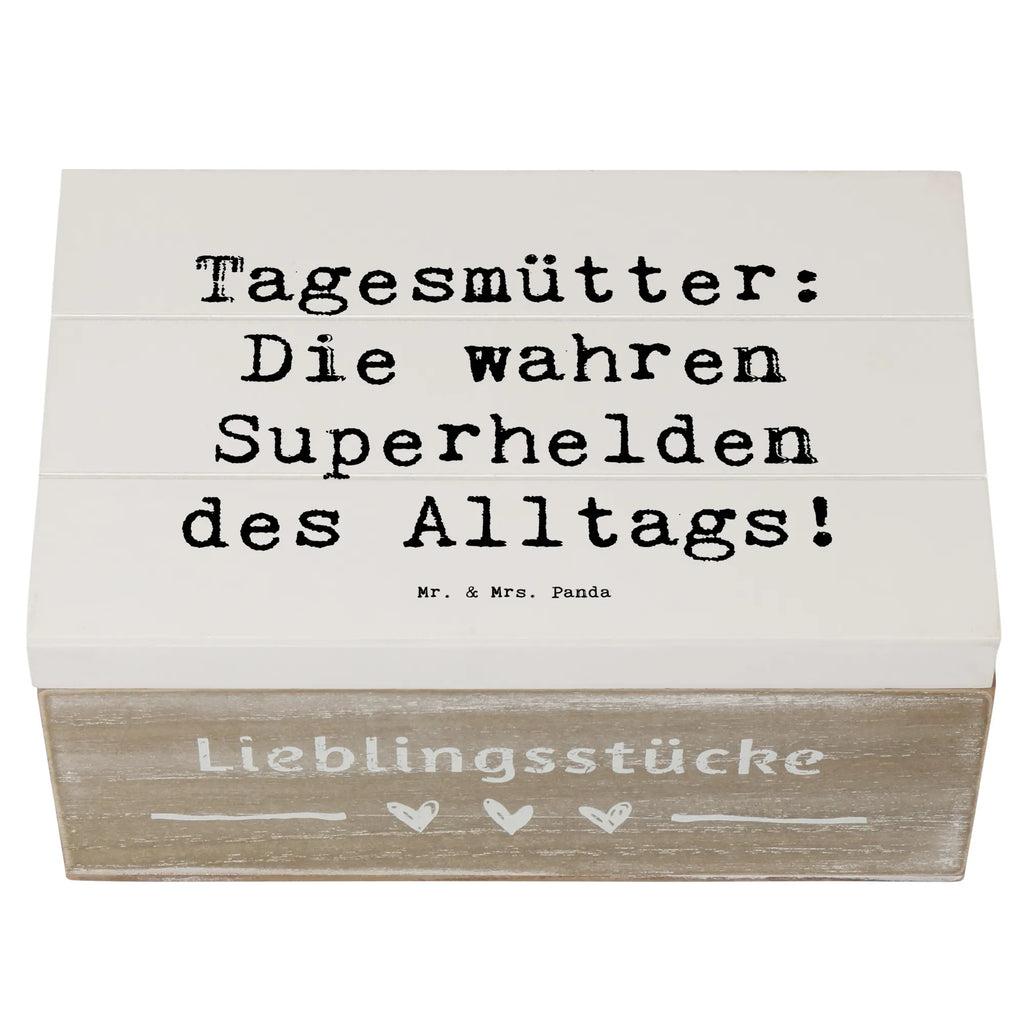 Holzkiste Spruch Tagesmutter Superheld Geschenkbox, Truhe, XXL, Dekokiste, Aufbewahrungsbox, Schatzkiste, Geschenkdose, Holzkiste, Erinnerungsbox, Kiste, Erinnerungskiste, Schatulle, Beruf, Ausbildung, Jubiläum, Abschied, Rente, Kollege, Kollegin, Geschenk, Schenken, Arbeitskollege, Mitarbeiter, Firma, Danke, Dankeschön