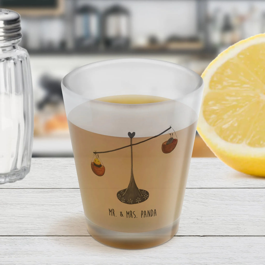 Schnapsglas Sternzeichen Waage Shot Glas, Lustige Schnapsgläser, Shotgläser, Shotglas, Kurze Gläser, Likörglas, Ausgefallene Schnapsgläser, Likör Glas, Stamperl, Likör Gläser, Schnapsglas, Kurzen Glas, Likörgläser, Schnapsgläser, Tierkreiszeichen, Sternzeichen, Horoskop, Astrologie, Aszendent, Gleichgewicht, Hummel, Geschenk Oktober, Marienkäfer, Geschenk September, Geburtstag Oktober, Geburtstag September, Waage, Waage Geschenk, Biene, Waage Sternzeichen