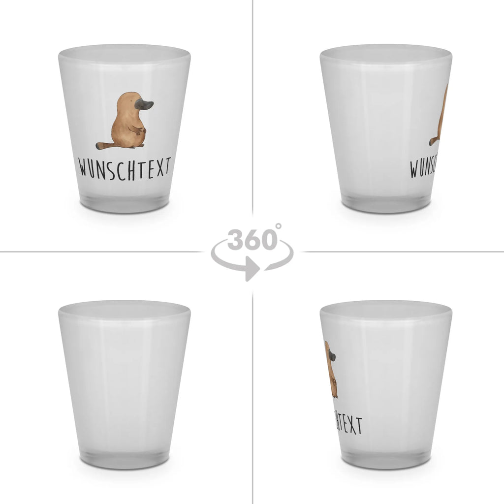 Personalisiertes Schnapsglas Schnabeltier Mut Schnapsgläser personalisiert, Schnapsglas Geschenk, Shot Gläser personalisieren, Schnapsglas zum Umhängen mit Namen, Schnapsglas Hochzeit, Personalisiertes Schnapsglas, Schnapsglas personalisieren, Schnapsglas mit Namen, personalisierte Schnapsgläser, personalisierte Pinnchen, Schnapsglas mit Name, Meerestiere, Meer, Urlaub, Lebensweisheit, Arbeit, Neustart, Neuanfang, Training, Schnabeltier, Raodtrip, Mut, Motivation, mutig, Schnabeltiere, Weltreise, Büro