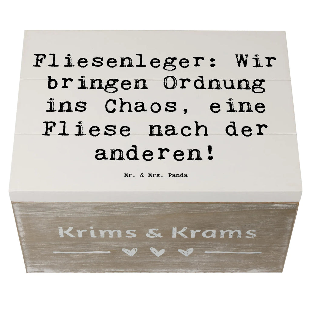 Holzkiste Spruch Fliesenleger: Wir bringen Ordnung ins Chaos, eine Fliese nach der anderen! Erinnerungsbox, Schatzkiste, XXL, Geschenkdose, Geschenkbox, Kiste, Erinnerungskiste, Aufbewahrungsbox, Holzkiste, Dekokiste, Truhe, Schatulle, Beruf, Ausbildung, Jubiläum, Abschied, Rente, Kollege, Kollegin, Geschenk, Schenken, Arbeitskollege, Mitarbeiter, Firma, Danke, Dankeschön