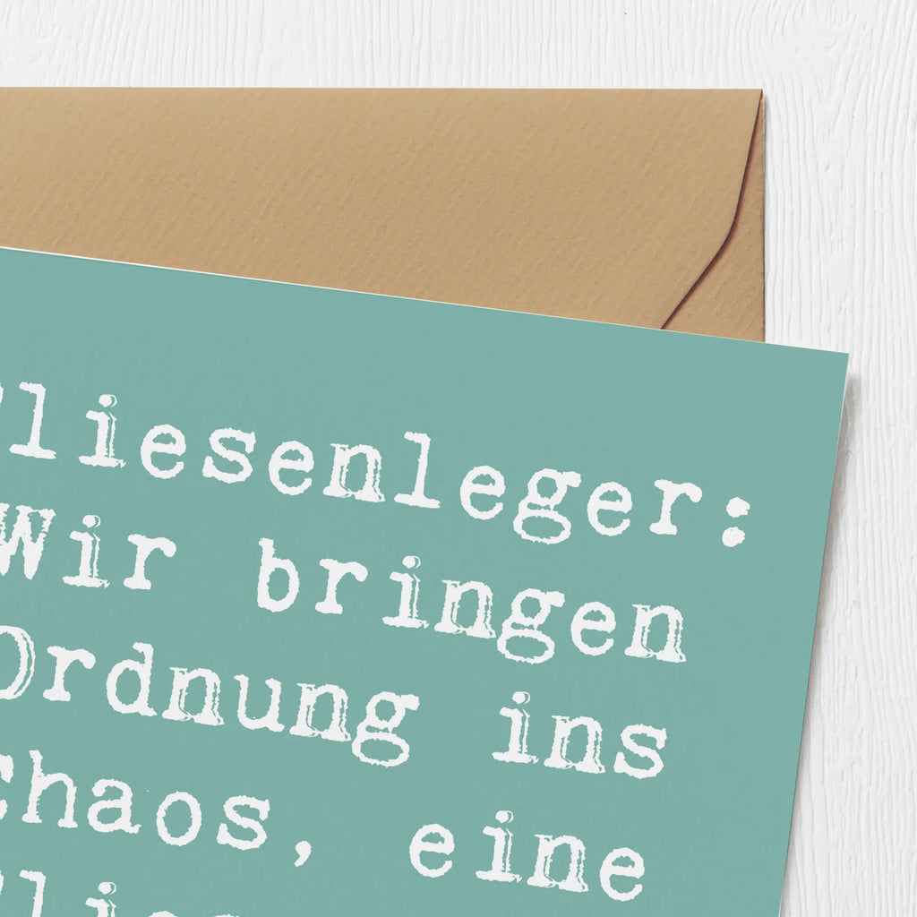 Deluxe Card Saying Fliesenleger: Wir bringen Ordnung ins Chaos, eine Fliese nach der anderen! Klappkarte, Geburtstagskarte, Glückwunschkarte, Karte, Hochwertige Klappkarte, Grußkarte, Hochwertige Grußkarte, Hochzeitskarte, Einladungskarte, Beruf, Ausbildung, Jubiläum, Abschied, Rente, Kollege, Kollegin, Geschenk, Schenken, Arbeitskollege, Mitarbeiter, Firma, Danke, Dankeschön