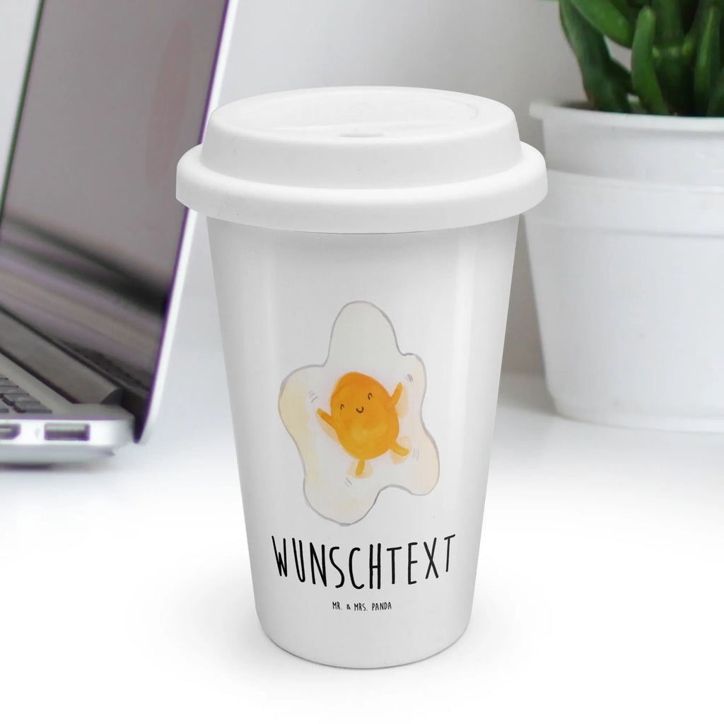 Personalisierter To Go Becher Spiegelei Ei Trinkbecher To Go Mit Wunschtext, Coffee To Go Becher Mit Wunschtext, To Go Becher Mit Namen, Becher Mit Spruch Und Namen, Kleiner To Go Becher Mit Wunschtext, Kaffeebecher To Go Mit Gravur, To Go Becher Für Herren Mit Gravur, To Go Becher Edelstahl Mit Gravur, Personalisierter To Go Becher, Auslaufsicherer Becher Mit Gravur, Auto Becher Mit Namen, Lustiger To Go Becher Mit Text, Leichter Becher Mit Namen, Glas Becher To Go Mit Gravur, Mehrwegbecher Personalisiert, Thermobecher To Go Personalisiert, Doppelwandiger To Go Becher Mit Text, To Go Becher Kunststoff Mit Wunschtext, Bürobecher Personalisiert, To Go Becher Für Kinder Mit Namen, Wiederverwendbarer Becher Mit Namen, Schulbecher Mit Wunschtext, Bambus Becher To Go Mit Namen, Isolierbecher To Go Mit Namen, Großer To Go Becher Mit Gravur, Reisebecher Mit Namen, To Go Becher Mit Wunschtext, Becher Für Unterwegs Mit Text, To Go Becher Für Damen Mit Wunschtext, To Go Becher Mit Deckel Und Wunschtext, Geschenkbecher To Go Personalisiert, Tiermotive, Gute Laune, lustige Sprüche, Tiere, Glücklich, Schön, Ei, Spiegelei, Liebe, Tag