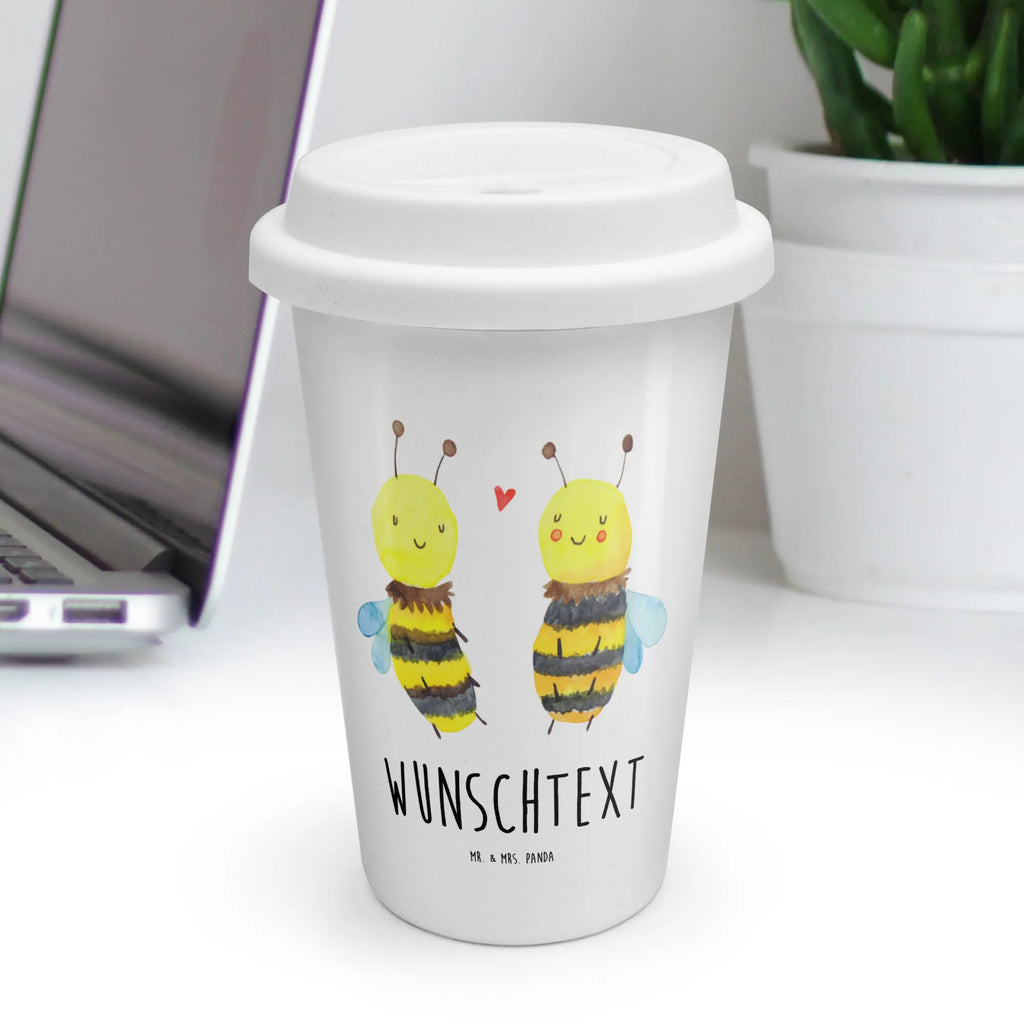 Personalisierter To Go Becher Biene Verliebt Kaffeebecher To Go Mit Gravur, To Go Becher Für Herren Mit Gravur, Kleiner To Go Becher Mit Wunschtext, Mehrwegbecher Personalisiert, To Go Becher Für Damen Mit Wunschtext, Trinkbecher To Go Mit Wunschtext, Coffee To Go Becher Mit Wunschtext, Glas Becher To Go Mit Gravur, Thermobecher To Go Personalisiert, Isolierbecher To Go Mit Namen, To Go Becher Mit Deckel Und Wunschtext, Bürobecher Personalisiert, To Go Becher Für Kinder Mit Namen, Reisebecher Mit Namen, To Go Becher Mit Wunschtext, Doppelwandiger To Go Becher Mit Text, Großer To Go Becher Mit Gravur, Wiederverwendbarer Becher Mit Namen, Auto Becher Mit Namen, To Go Becher Edelstahl Mit Gravur, Becher Mit Spruch Und Namen, To Go Becher Kunststoff Mit Wunschtext, To Go Becher Mit Namen, Becher Für Unterwegs Mit Text, Personalisierter To Go Becher, Lustiger To Go Becher Mit Text, Schulbecher Mit Wunschtext, Auslaufsicherer Becher Mit Gravur, Geschenkbecher To Go Personalisiert, Bambus Becher To Go Mit Namen, Leichter Becher Mit Namen, Biene, Wespe, Hummel