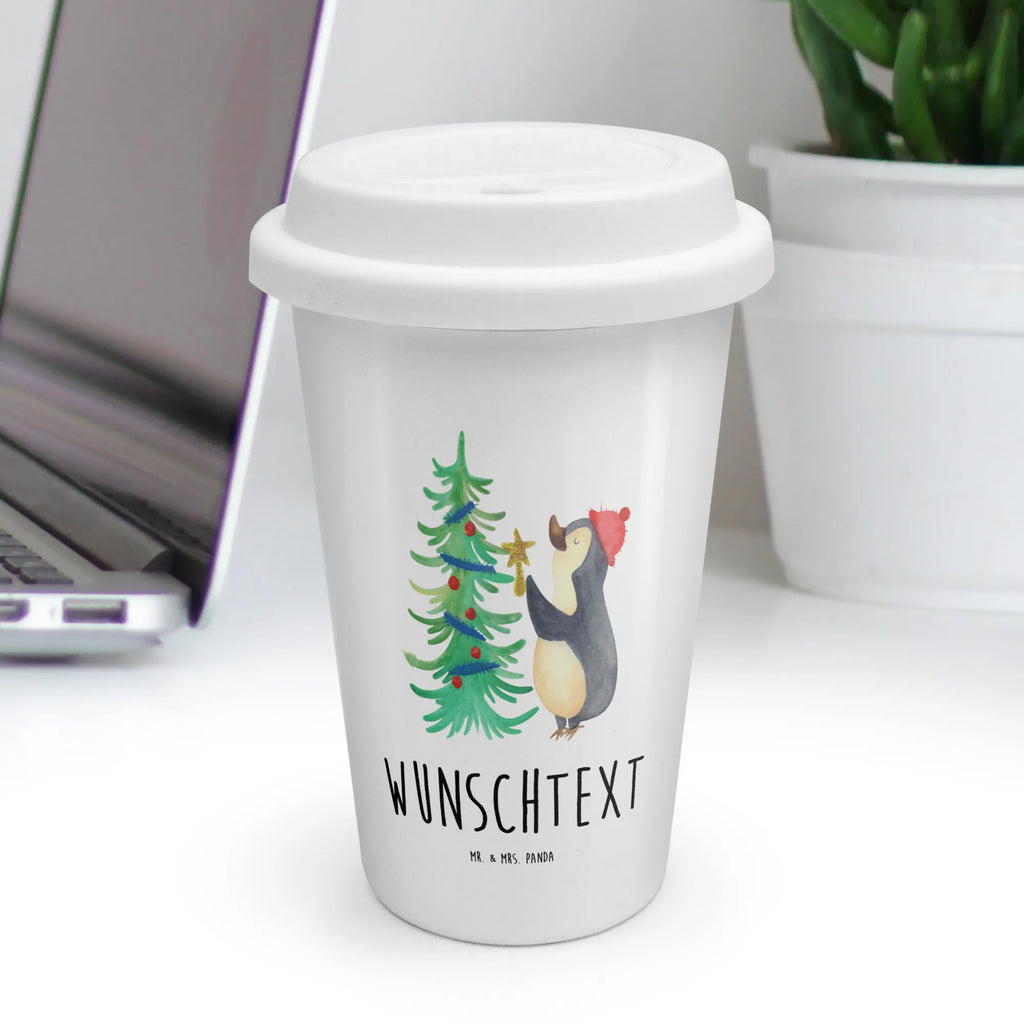 Personalisierter To Go Becher Pinguin Weihnachtsbaum Lustiger To Go Becher Mit Text, To Go Becher Für Damen Mit Wunschtext, Leichter Becher Mit Namen, Reisebecher Mit Namen, Bambus Becher To Go Mit Namen, Auslaufsicherer Becher Mit Gravur, Glas Becher To Go Mit Gravur, Becher Mit Spruch Und Namen, Coffee To Go Becher Mit Wunschtext, To Go Becher Für Herren Mit Gravur, Wiederverwendbarer Becher Mit Namen, Personalisierter To Go Becher, Kleiner To Go Becher Mit Wunschtext, Großer To Go Becher Mit Gravur, Trinkbecher To Go Mit Wunschtext, Mehrwegbecher Personalisiert, Isolierbecher To Go Mit Namen, To Go Becher Edelstahl Mit Gravur, To Go Becher Mit Wunschtext, Thermobecher To Go Personalisiert, Auto Becher Mit Namen, To Go Becher Mit Namen, To Go Becher Für Kinder Mit Namen, To Go Becher Mit Deckel Und Wunschtext, Kaffeebecher To Go Mit Gravur, To Go Becher Kunststoff Mit Wunschtext, Schulbecher Mit Wunschtext, Geschenkbecher To Go Personalisiert, Bürobecher Personalisiert, Becher Für Unterwegs Mit Text, Doppelwandiger To Go Becher Mit Text, Winter, Weihnachten, Weihnachtsdeko, Nikolaus, Advent, Heiligabend, Wintermotiv, Pinguin