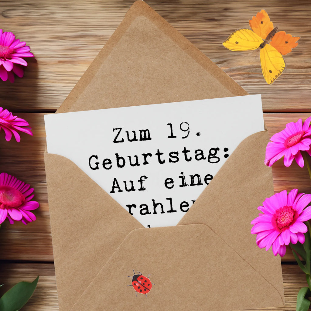 Deluxe Card Saying Zum 19. Geburtstag: Auf eine strahlende Zukunft voller Glück und Erfolg! Hochzeitskarte, Hochwertige Klappkarte, Geburtstagskarte, Grußkarte, Hochwertige Grußkarte, Einladungskarte, Karte, Klappkarte, Glückwunschkarte, Geburtstag, Geburtstagsgeschenk, Geschenk