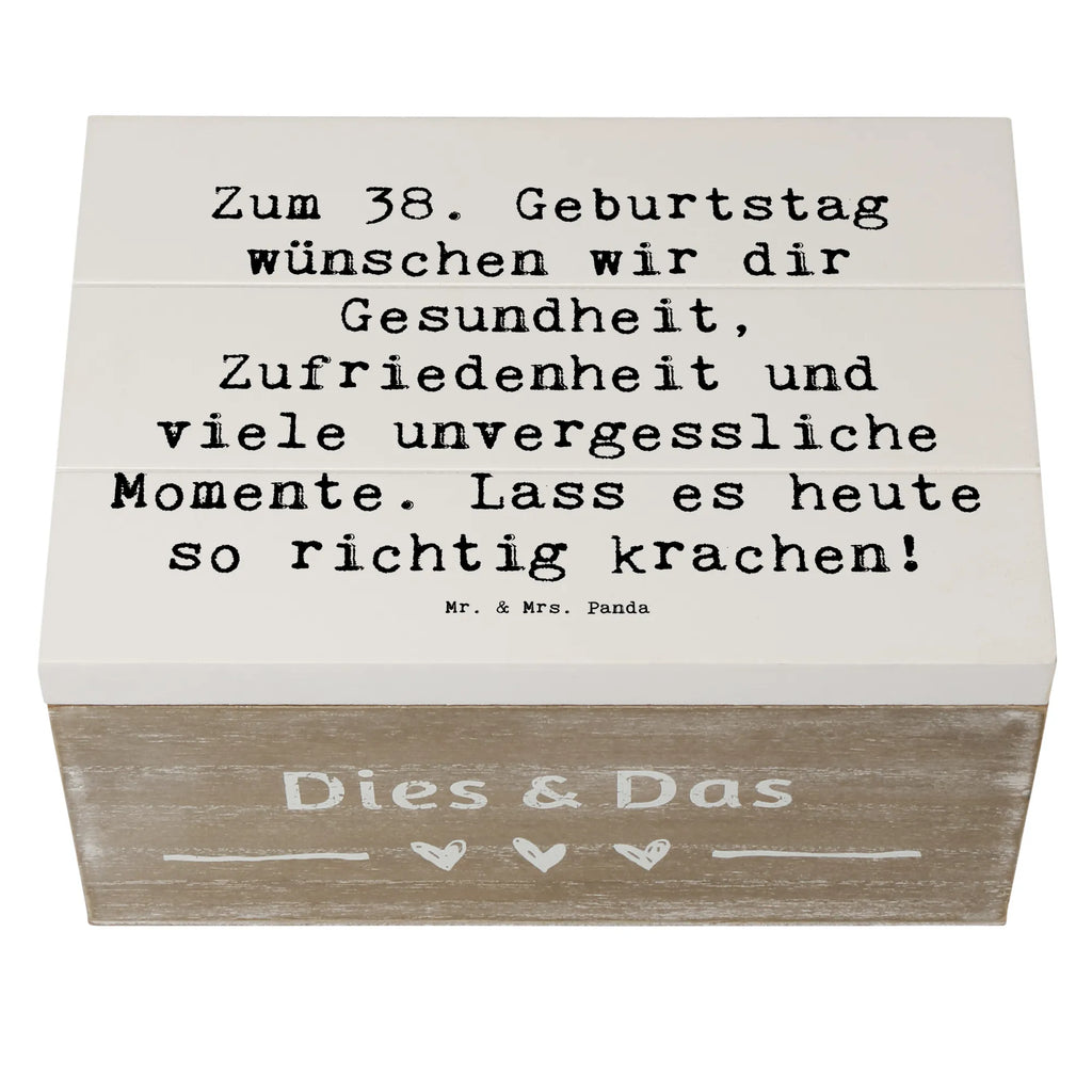 Wooden chest Saying Zum 38. Geburtstag wünschen wir dir Gesundheit, Zufriedenheit und viele unvergessliche Momente. Lass es heute so richtig krachen! Dekokiste, Erinnerungskiste, Holzkiste, Schatzkiste, Truhe, Geschenkbox, Erinnerungsbox, XXL, Geschenkdose, Aufbewahrungsbox, Schatulle, Kiste, Geburtstag, Geburtstagsgeschenk, Geschenk