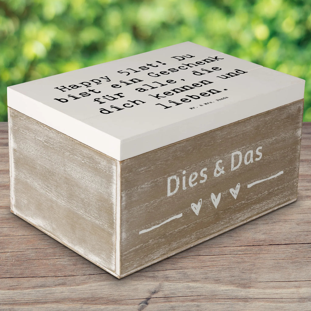 Wooden chest Saying Happy 51st! Du bist ein Geschenk für alle, die dich kennen und lieben. Schatulle, Dekokiste, Holzkiste, Erinnerungsbox, Aufbewahrungsbox, Geschenkdose, Erinnerungskiste, XXL, Truhe, Kiste, Geschenkbox, Schatzkiste, Geburtstag, Geburtstagsgeschenk, Geschenk