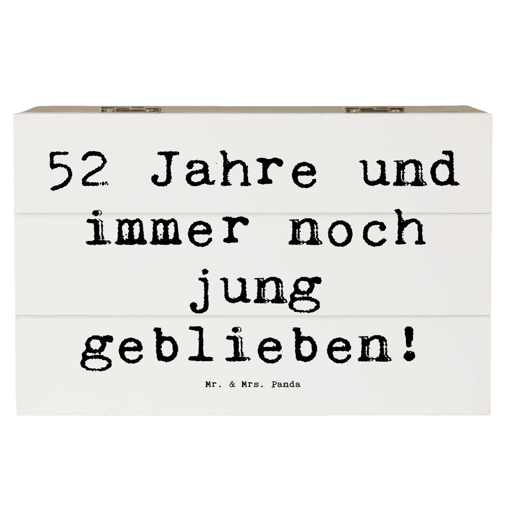 Wooden chest Saying 52 Jahre und immer noch jung geblieben! Kiste, Schatulle, Erinnerungsbox, Holzkiste, Schatzkiste, Geschenkbox, Geschenkdose, Truhe, Dekokiste, Aufbewahrungsbox, Erinnerungskiste, XXL, Geburtstag, Geburtstagsgeschenk, Geschenk