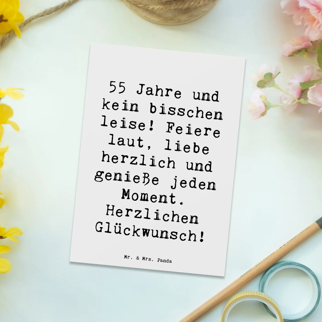 Postcard Saying 55 Jahre und kein bisschen leise! Feiere laut, liebe herzlich und genieße jeden Moment. Herzlichen Glückwunsch! Postkarte, Grußkarte, Ansichtskarte, Geburtstagskarte, Karte, Geschenkkarte, Einladungskarte, Ansichtskarten, Einladungskarten Geburtstag, Einladung, Einladung Geburtstag, Dankeskarte, Geburtstag, Geburtstagsgeschenk, Geschenk