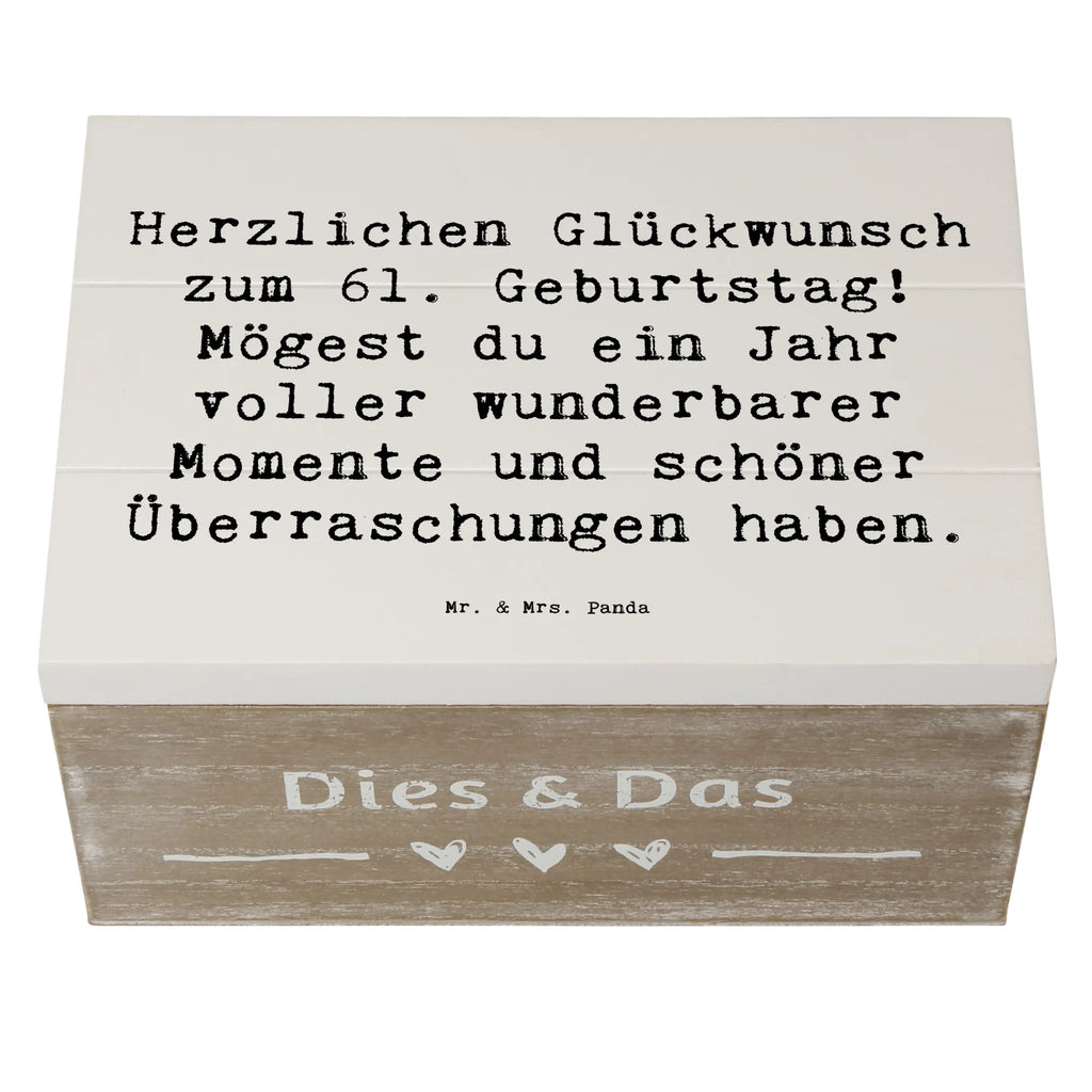 Wooden chest Saying Herzlichen Glückwunsch zum 61. Geburtstag! Mögest du ein Jahr voller wunderbarer Momente und schöner Überraschungen haben. Kiste, Erinnerungsbox, XXL, Holzkiste, Geschenkbox, Truhe, Geschenkdose, Schatulle, Aufbewahrungsbox, Dekokiste, Erinnerungskiste, Schatzkiste, Geburtstag, Geburtstagsgeschenk, Geschenk