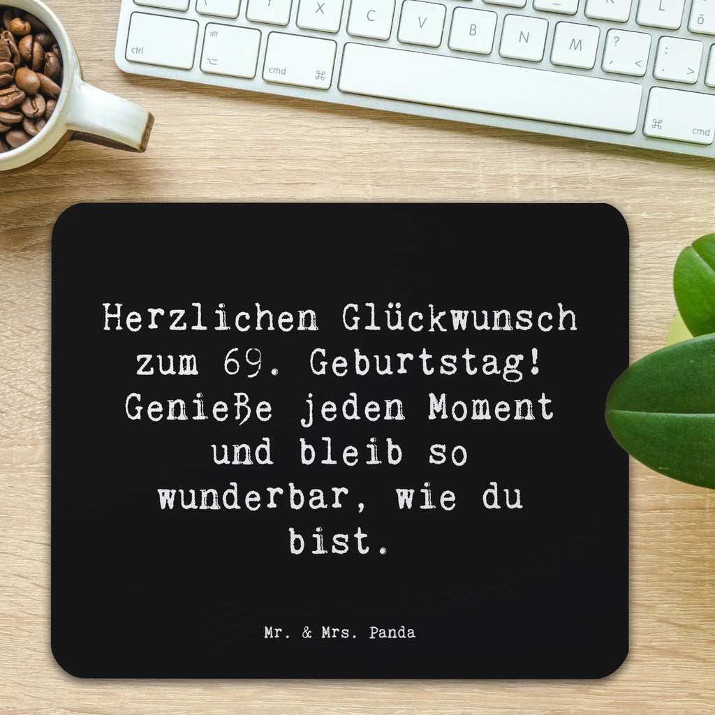 Mauspad Spruch 69. Geburtstag Glückwünsche Einzigartiges Mauspad, PC Zubehör, Mauspad Büro, Computer zubehör, Mauspad, Arbeitszimmer, Mousepad, Designer Mauspad, Büroausstattung, Mausunterlage, Geburtstag, Geburtstagsgeschenk, Geschenk