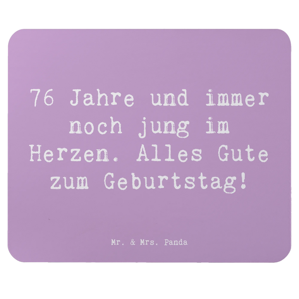 Mouse mat Saying 76 Jahre und immer noch jung im Herzen. Alles Gute zum Geburtstag! Büroausstattung, Mauspad Büro, Computer zubehör, Mauspad, Einzigartiges Mauspad, Designer Mauspad, Mousepad, Mausunterlage, PC Zubehör, Arbeitszimmer, Geburtstag, Geburtstagsgeschenk, Geschenk
