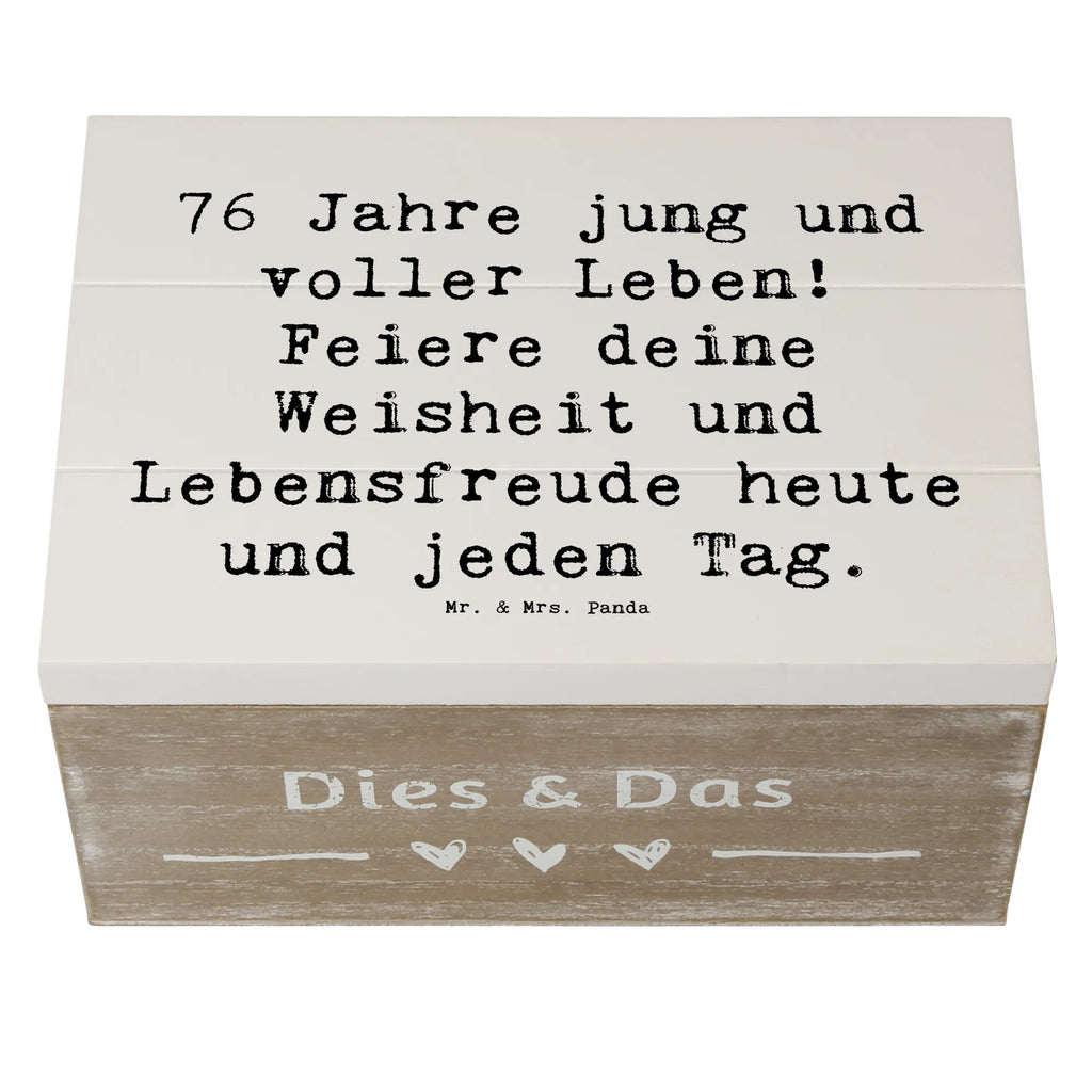 Holzkiste Spruch 76. Geburtstag Jung und Lebendig Schatzkiste, schmucktruhe, fotokiste, fotobox, geschenkkiste, Box aus Holz, Aufbewahrungsbox, Aufbewahrungskiste, Holzbox, Holz Aufbewahrungsbox, aufbewahrungskiste mit deckel, Holztruhe, Kiste mit Deckel, Aufbewahrungsbox aus Holz, Holzkiste mit Deckel, Box, Erinnerungskiste, geschenkbox mit deckel, Aufbewahrungstruhe, schmuckkiste, Erinnerungsbox, holzschatulle, Geschenkbox, holzschachtel, schatzkiste holz, Kiste, truhe mit deckel, Holzbox mit Deckel, box holz, Holzkiste, schatztruhe, holzkästchen, Aufbewahrungsbox Holz, geschenkbox holz, truhe holz, erinnerungsbox holz, Schatulle, schmuckbox, Truhe, kiste holz, Geschenk, Geburtstag, Geburtstagsgeschenk