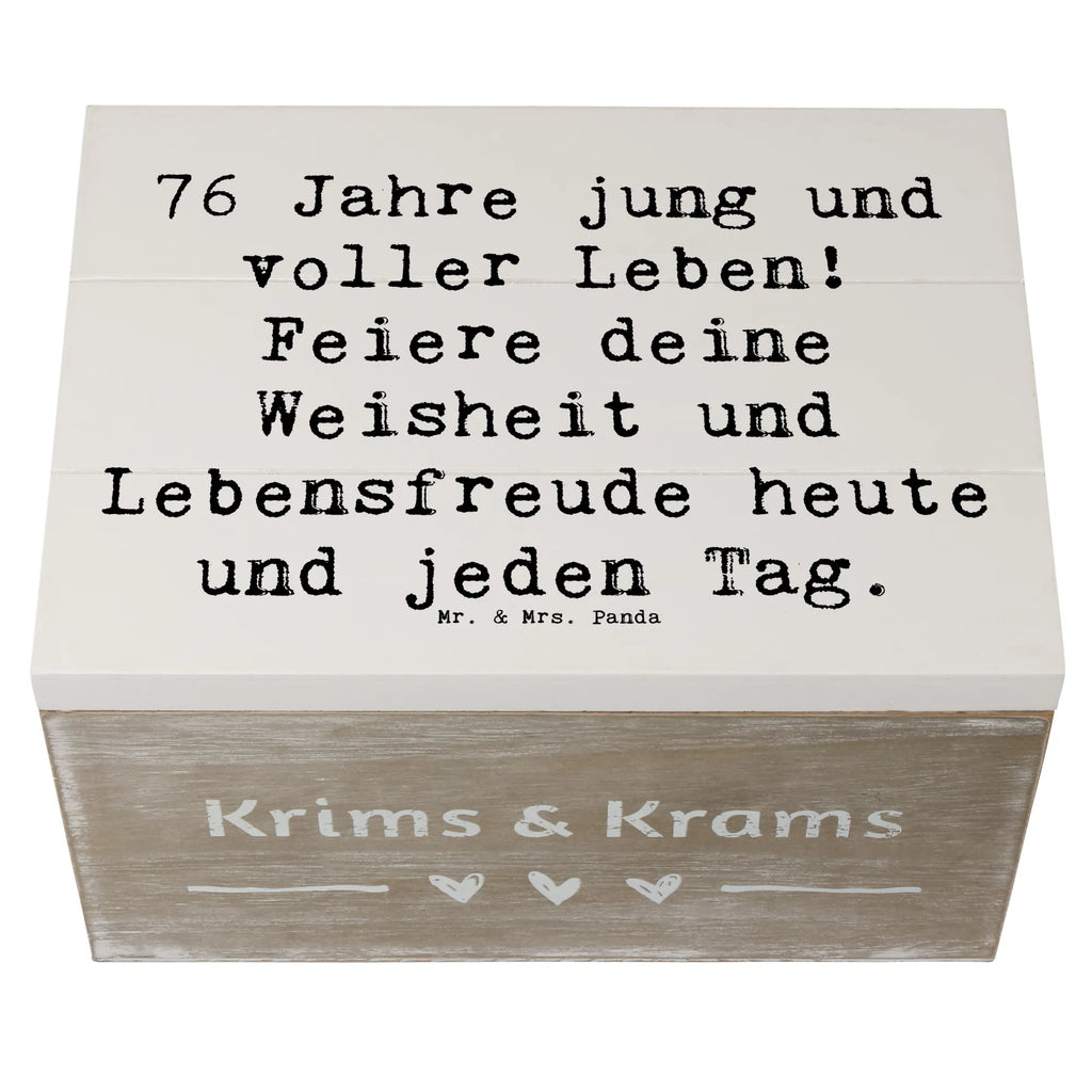 Holzkiste Spruch 76. Geburtstag Jung und Lebendig Schatzkiste, schmucktruhe, fotokiste, fotobox, geschenkkiste, Box aus Holz, Aufbewahrungsbox, Aufbewahrungskiste, Holzbox, Holz Aufbewahrungsbox, aufbewahrungskiste mit deckel, Holztruhe, Kiste mit Deckel, Aufbewahrungsbox aus Holz, Holzkiste mit Deckel, Box, Erinnerungskiste, geschenkbox mit deckel, Aufbewahrungstruhe, schmuckkiste, Erinnerungsbox, holzschatulle, Geschenkbox, holzschachtel, schatzkiste holz, Kiste, truhe mit deckel, Holzbox mit Deckel, box holz, Holzkiste, schatztruhe, holzkästchen, Aufbewahrungsbox Holz, geschenkbox holz, truhe holz, erinnerungsbox holz, Schatulle, schmuckbox, Truhe, kiste holz, Geschenk, Geburtstag, Geburtstagsgeschenk
