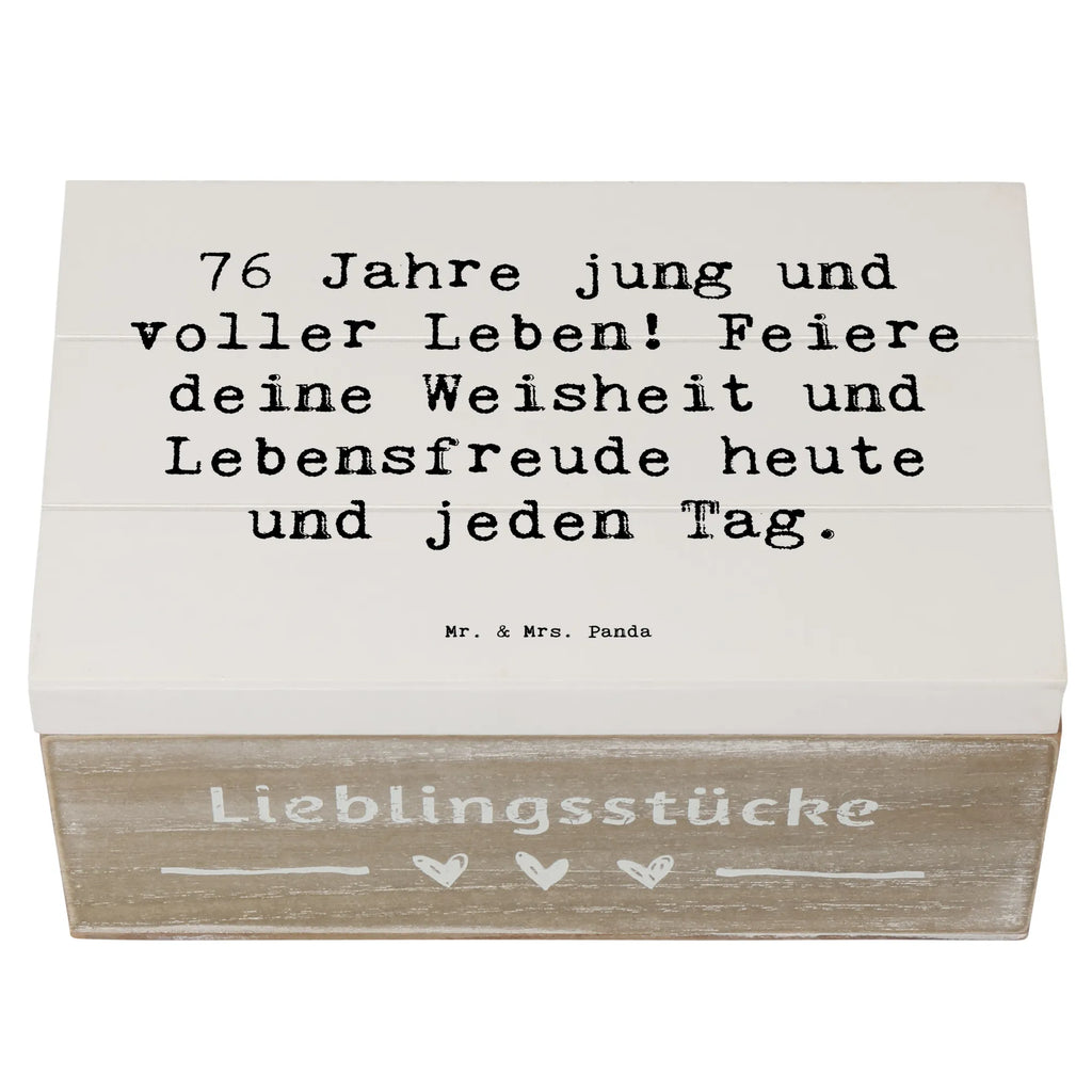 Holzkiste Spruch 76. Geburtstag Jung und Lebendig Schatzkiste, schmucktruhe, fotokiste, fotobox, geschenkkiste, Box aus Holz, Aufbewahrungsbox, Aufbewahrungskiste, Holzbox, Holz Aufbewahrungsbox, aufbewahrungskiste mit deckel, Holztruhe, Kiste mit Deckel, Aufbewahrungsbox aus Holz, Holzkiste mit Deckel, Box, Erinnerungskiste, geschenkbox mit deckel, Aufbewahrungstruhe, schmuckkiste, Erinnerungsbox, holzschatulle, Geschenkbox, holzschachtel, schatzkiste holz, Kiste, truhe mit deckel, Holzbox mit Deckel, box holz, Holzkiste, schatztruhe, holzkästchen, Aufbewahrungsbox Holz, geschenkbox holz, truhe holz, erinnerungsbox holz, Schatulle, schmuckbox, Truhe, kiste holz, Geschenk, Geburtstag, Geburtstagsgeschenk