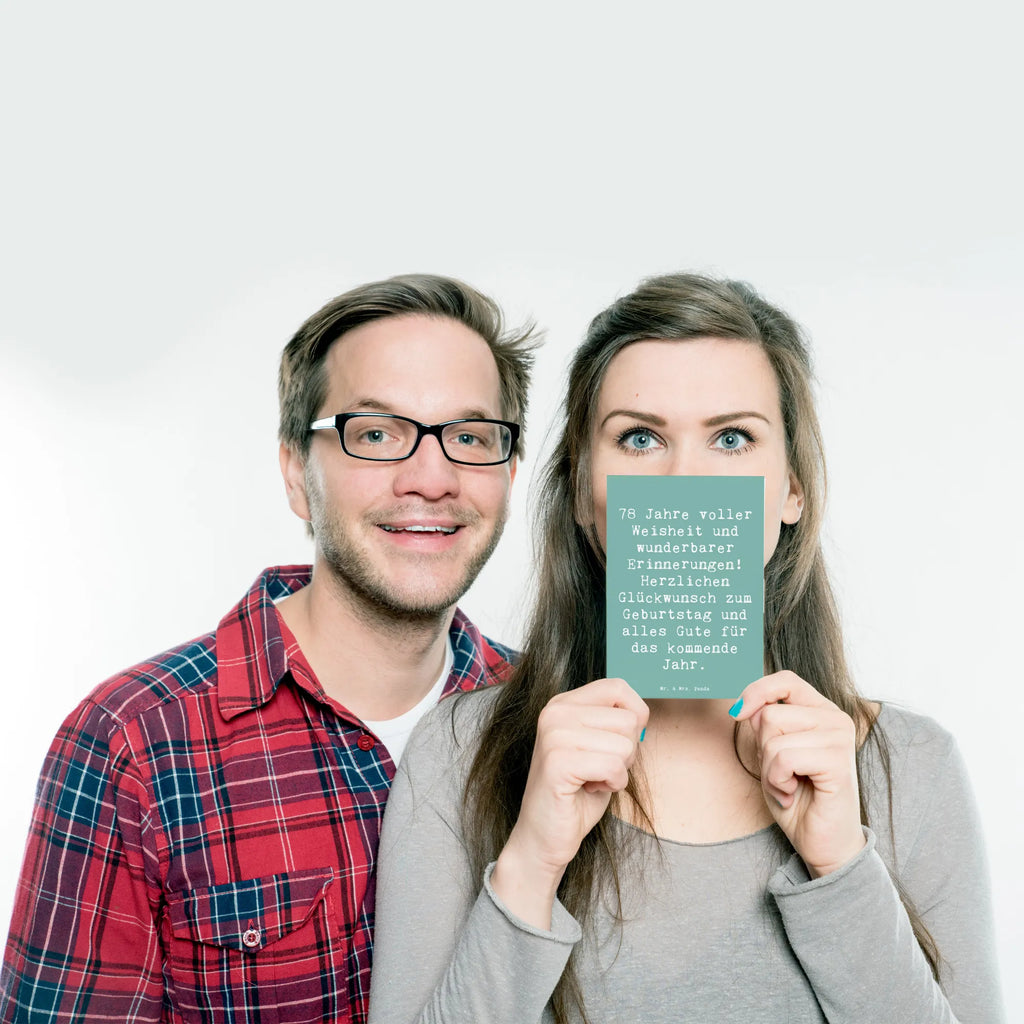 Postcard Saying 78 Jahre voller Weisheit und wunderbarer Erinnerungen! Herzlichen Glückwunsch zum Geburtstag und alles Gute für das kommende Jahr. Grußkarte, Einladungskarte, Ansichtskarte, Karte, Dankeskarte, Ansichtskarten, Einladung Geburtstag, Postkarte, Geschenkkarte, Einladungskarten Geburtstag, Einladung, Geburtstagskarte, Geburtstag, Geburtstagsgeschenk, Geschenk