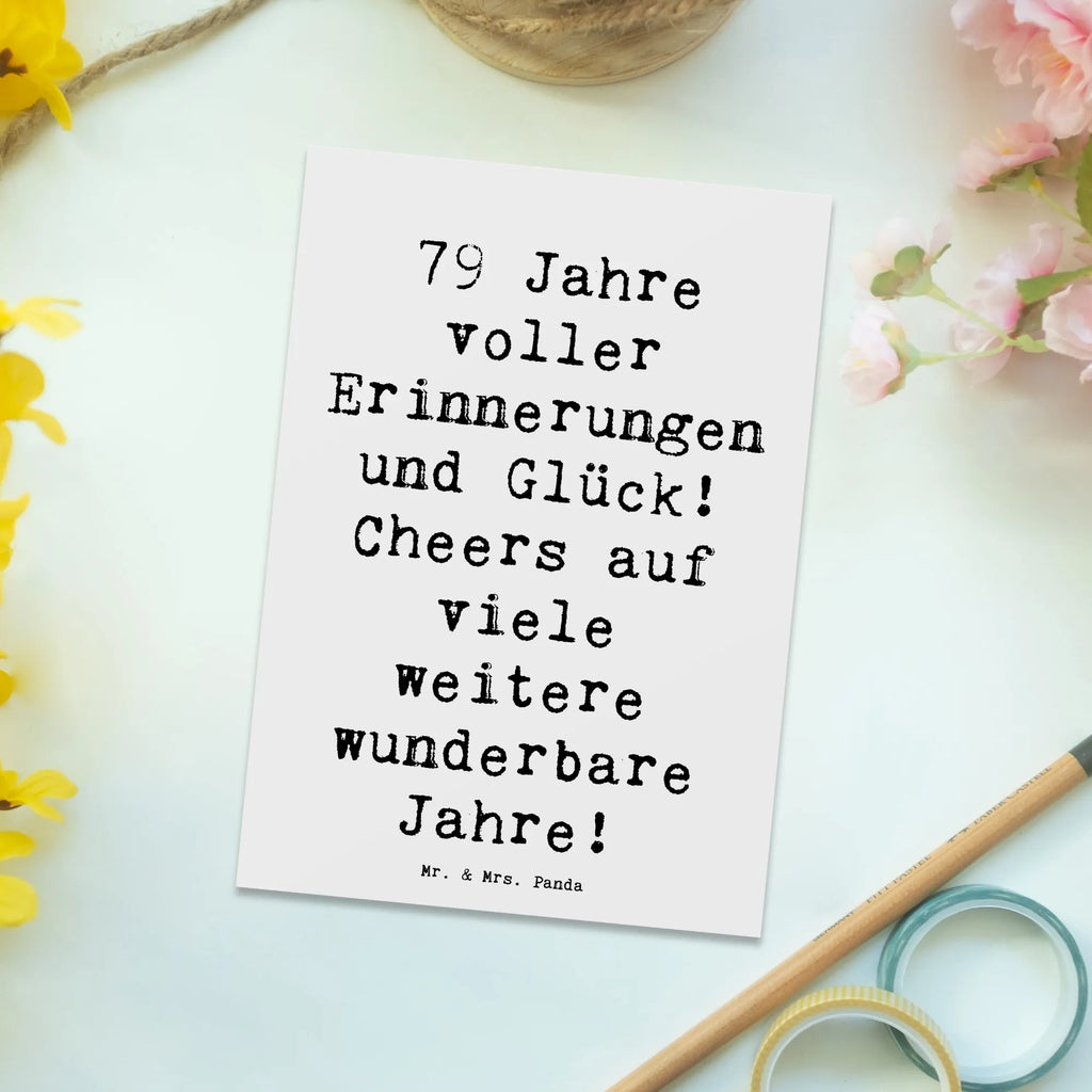 Postcard Saying 79 Jahre voller Erinnerungen und Glück! Cheers auf viele weitere wunderbare Jahre! Dankeskarte, Grußkarte, Ansichtskarte, Karte, Einladung, Ansichtskarten, Einladungskarten Geburtstag, Geschenkkarte, Einladungskarte, Postkarte, Geburtstagskarte, Einladung Geburtstag, Geburtstag, Geburtstagsgeschenk, Geschenk