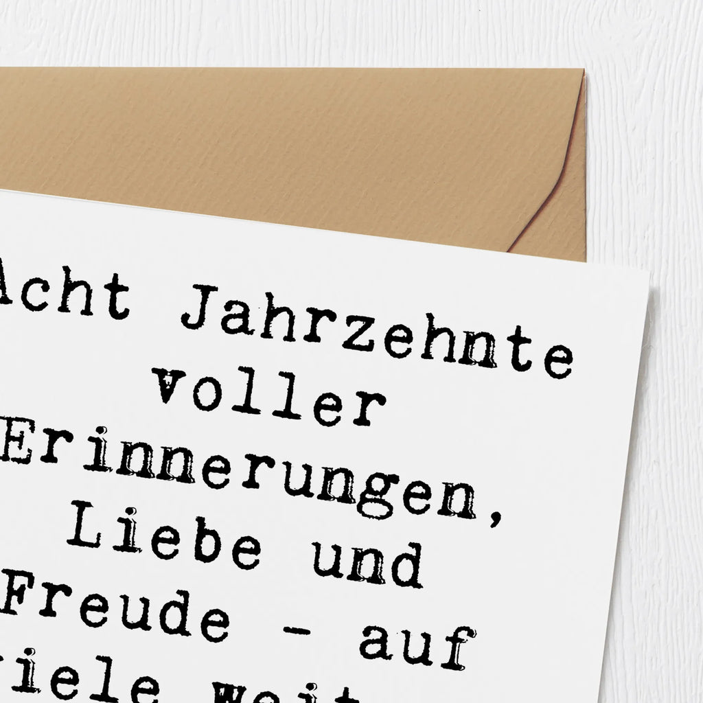 Deluxe Card Saying Acht Jahrzehnte voller Erinnerungen, Liebe und Freude - auf viele weitere wertvolle Momente! Hochzeitskarte, Karte, Einladungskarte, Grußkarte, Geburtstagskarte, Glückwunschkarte, Klappkarte, Hochwertige Grußkarte, Hochwertige Klappkarte, Geburtstag, Geburtstagsgeschenk, Geschenk