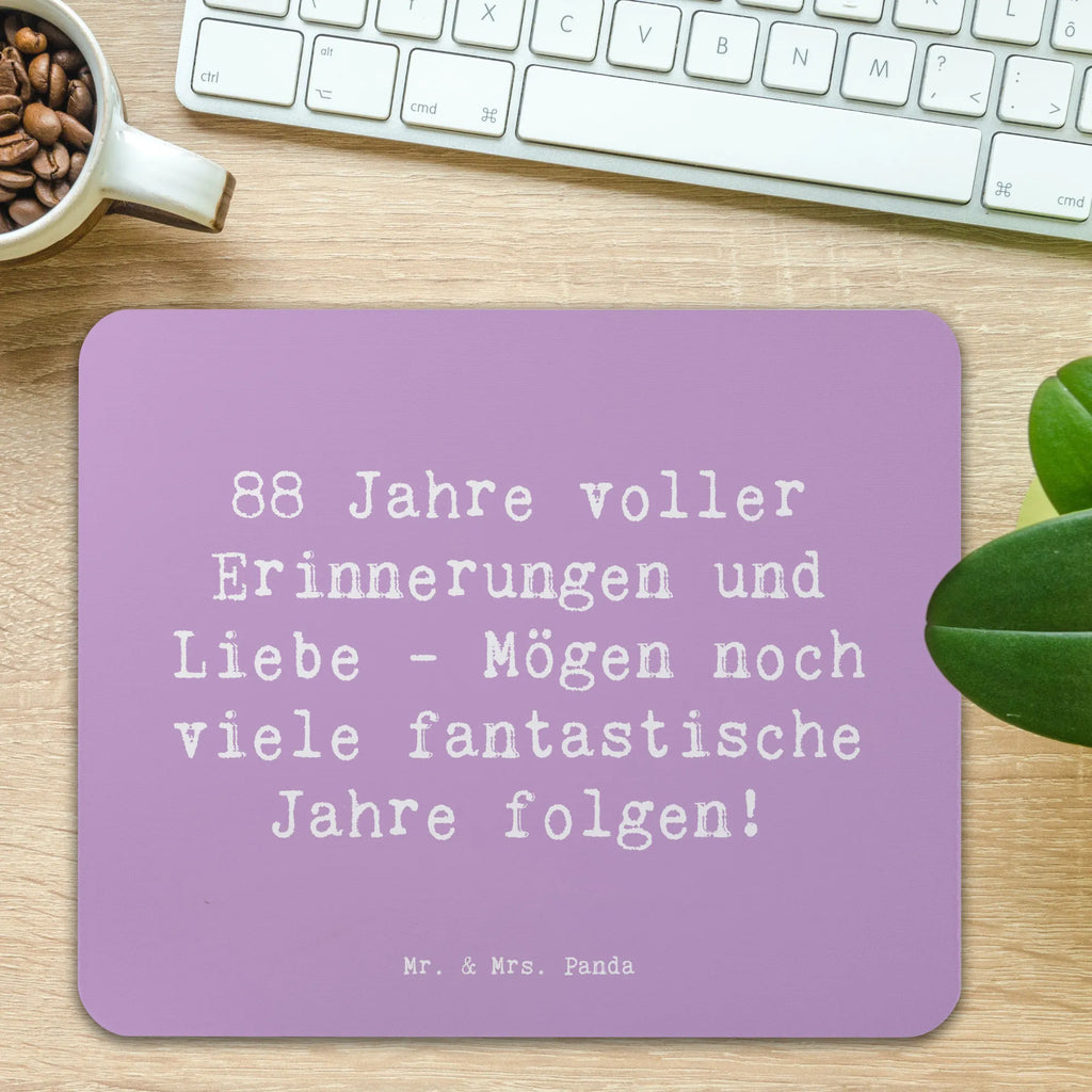Mouse mat Saying 88 Jahre voller Erinnerungen und Liebe - Mögen noch viele fantastische Jahre folgen! Designer Mauspad, Mauspad Büro, Büroausstattung, Arbeitszimmer, Computer zubehör, Mousepad, PC Zubehör, Mausunterlage, Einzigartiges Mauspad, Mauspad, Geburtstag, Geburtstagsgeschenk, Geschenk