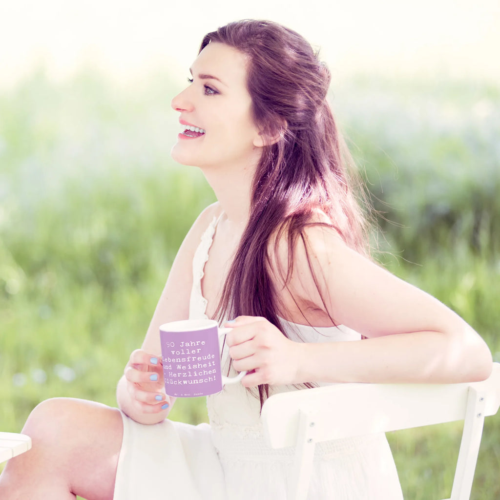 Tasse Spruch 90. Geburtstag Lebensfreude Geschenktasse, Tasse, Keramiktasse, Bürotasse, Kaffeetasse, Tasse mit Zitaten, Tasse mit Motiven, Teetasse, Porzellantasse, Geburtstag, Geburtstagsgeschenk, Geschenk