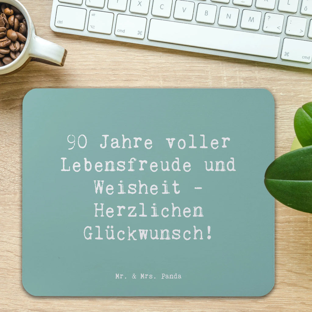 Mouse mat Saying 90 Jahre voller Lebensfreude und Weisheit - Herzlichen Glückwunsch! Arbeitszimmer, PC Zubehör, Büroausstattung, Mauspad Büro, Einzigartiges Mauspad, Computer zubehör, Mausunterlage, Designer Mauspad, Mousepad, Mauspad, Geburtstag, Geburtstagsgeschenk, Geschenk